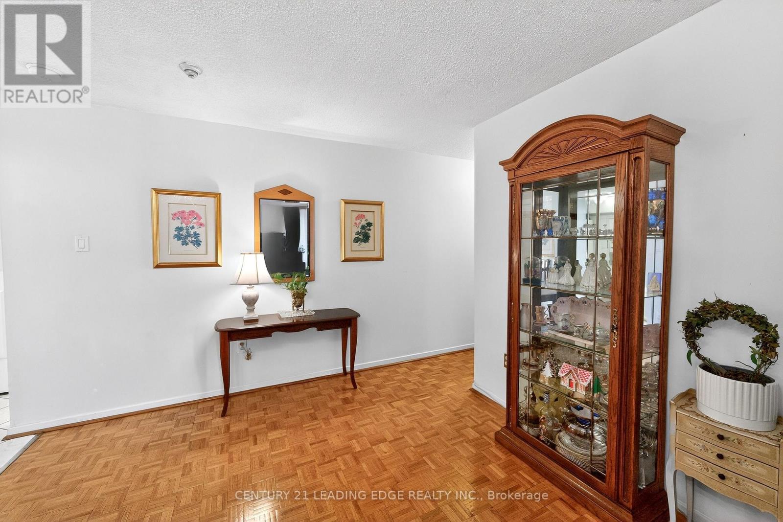 1024 - 77 Maitland Place, Toronto, Ontario  M4Y 2V6 - Photo 18 - C12768966