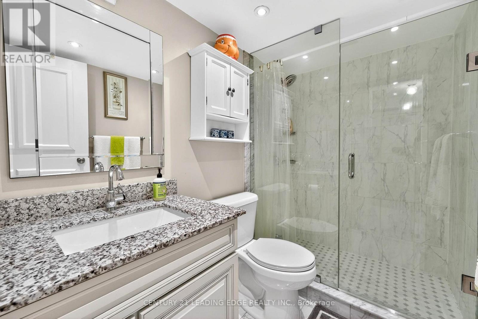 1024 - 77 Maitland Place, Toronto, Ontario  M4Y 2V6 - Photo 27 - C12768966