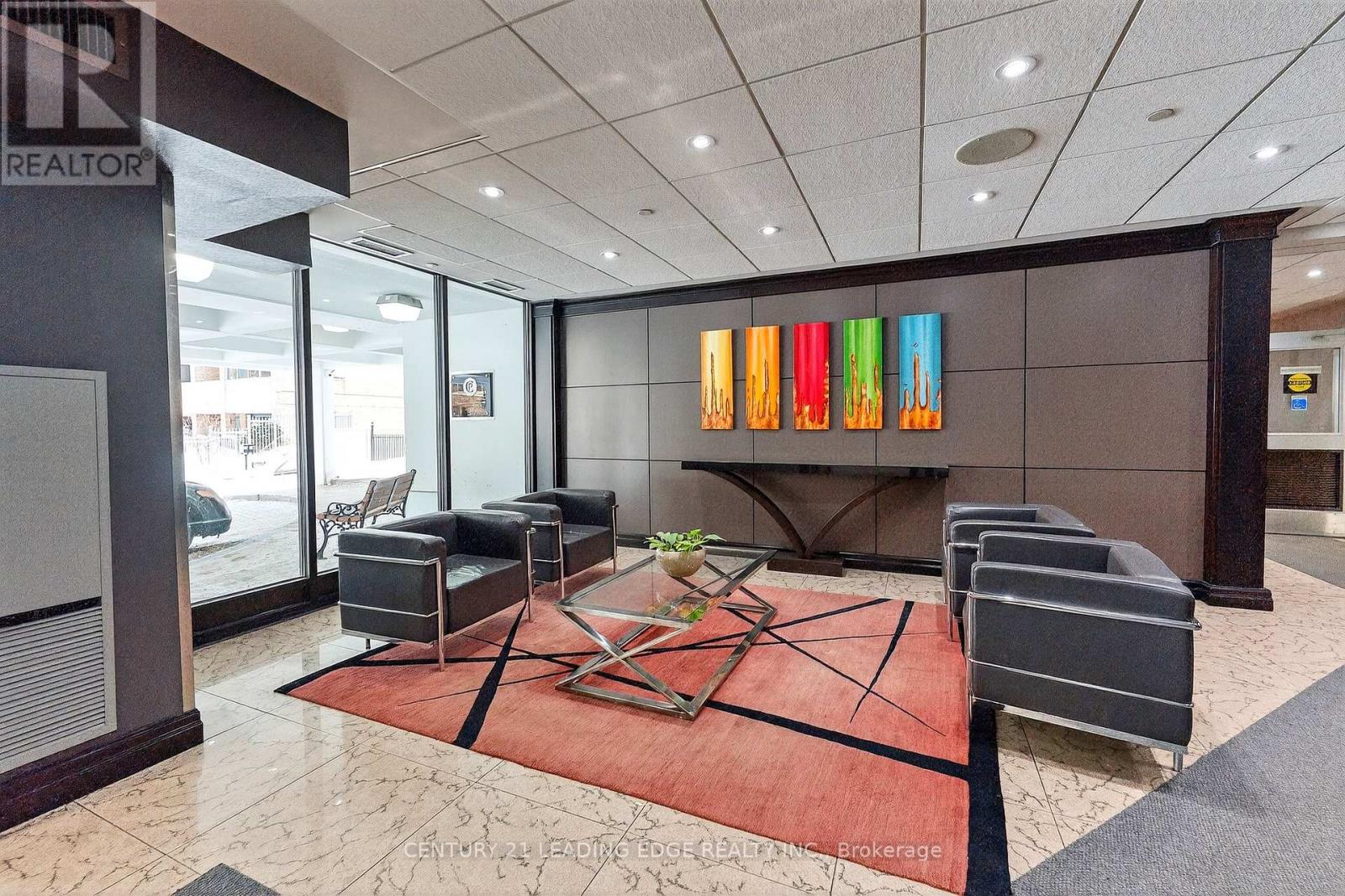 1024 - 77 Maitland Place, Toronto, Ontario  M4Y 2V6 - Photo 5 - C12768966