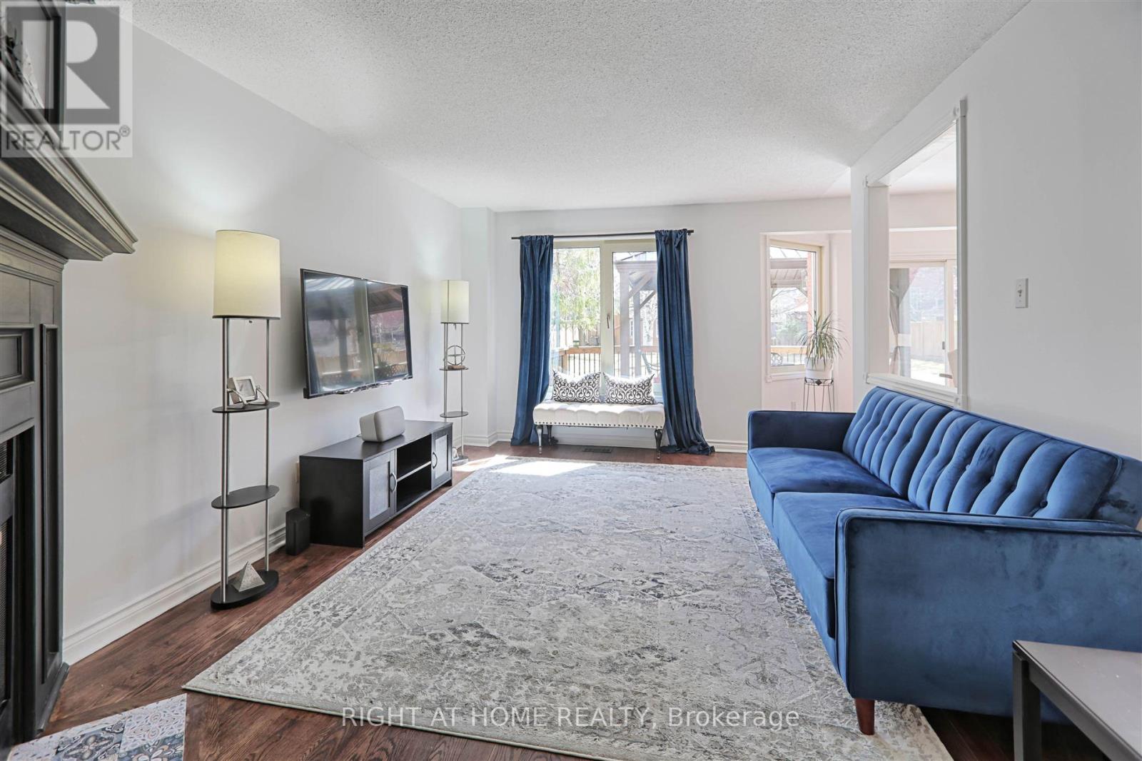 236 Mccaffrey Road, Newmarket (Glenway Estates), Ontario  L3X 1J3 - Photo 14 - N12694070