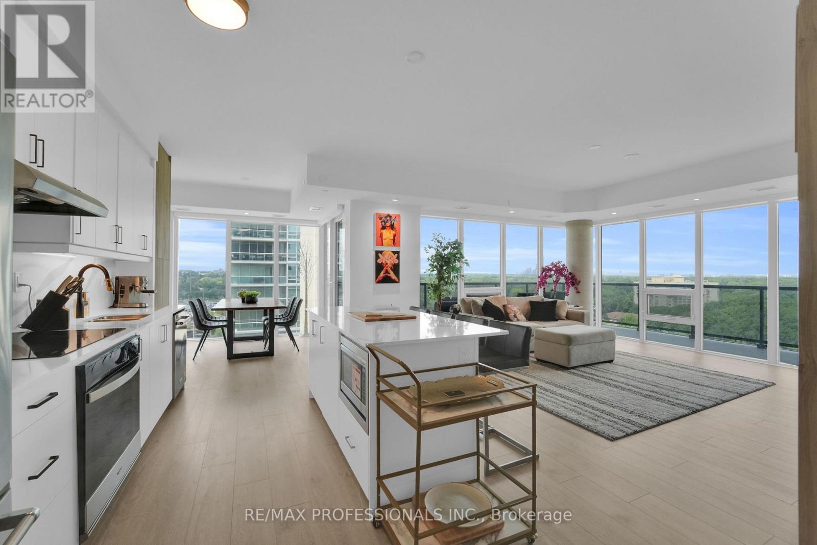 1402 - 1035 SOUTHDOWN ROAD, Mississauga, Ontario