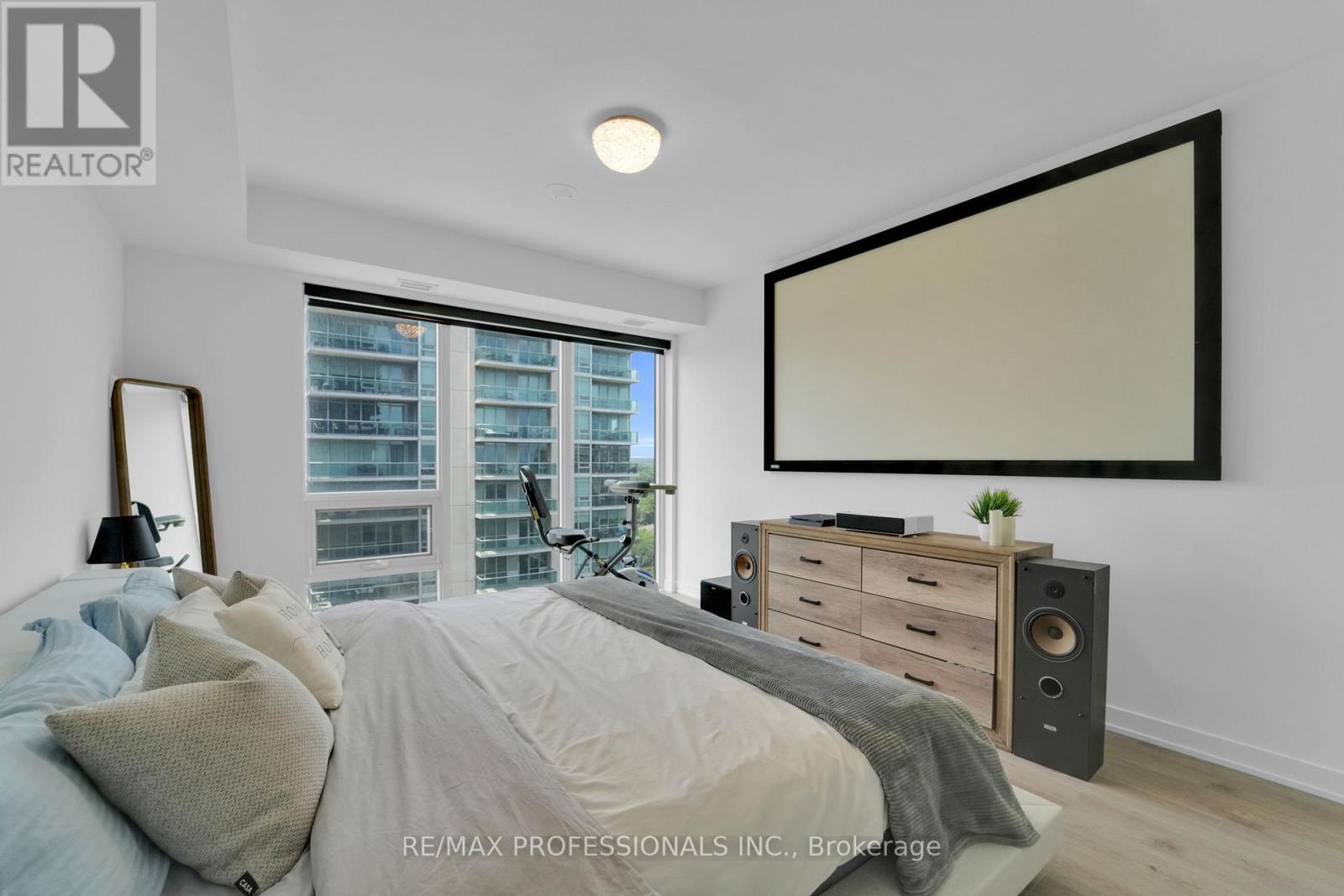 1402 - 1035 Southdown Road, Mississauga, Ontario  L5J 0A2 - Photo 26 - W12767944