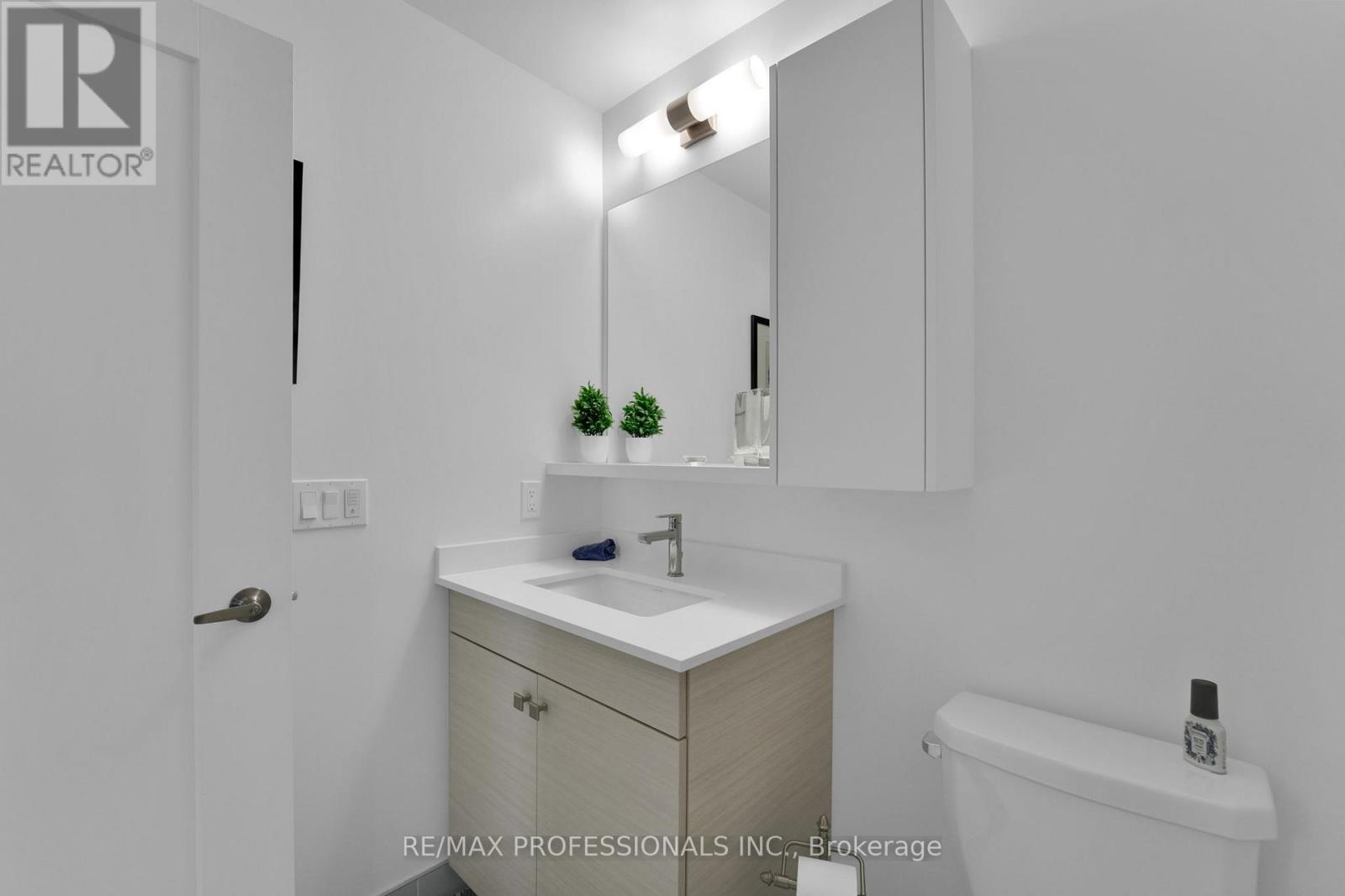 1402 - 1035 Southdown Road, Mississauga, Ontario  L5J 0A2 - Photo 35 - W12767944