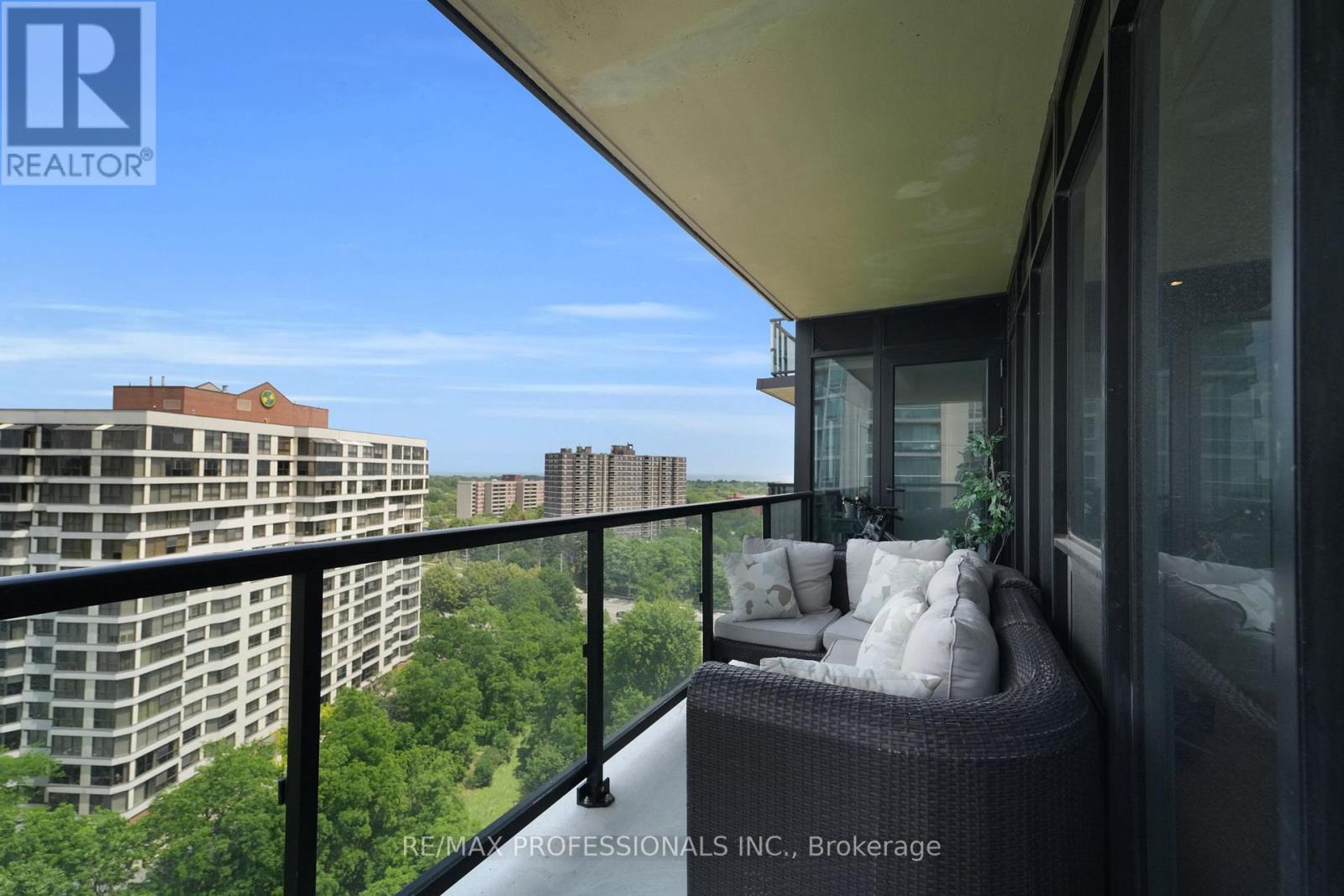 1402 - 1035 Southdown Road, Mississauga, Ontario  L5J 0A2 - Photo 44 - W12767944