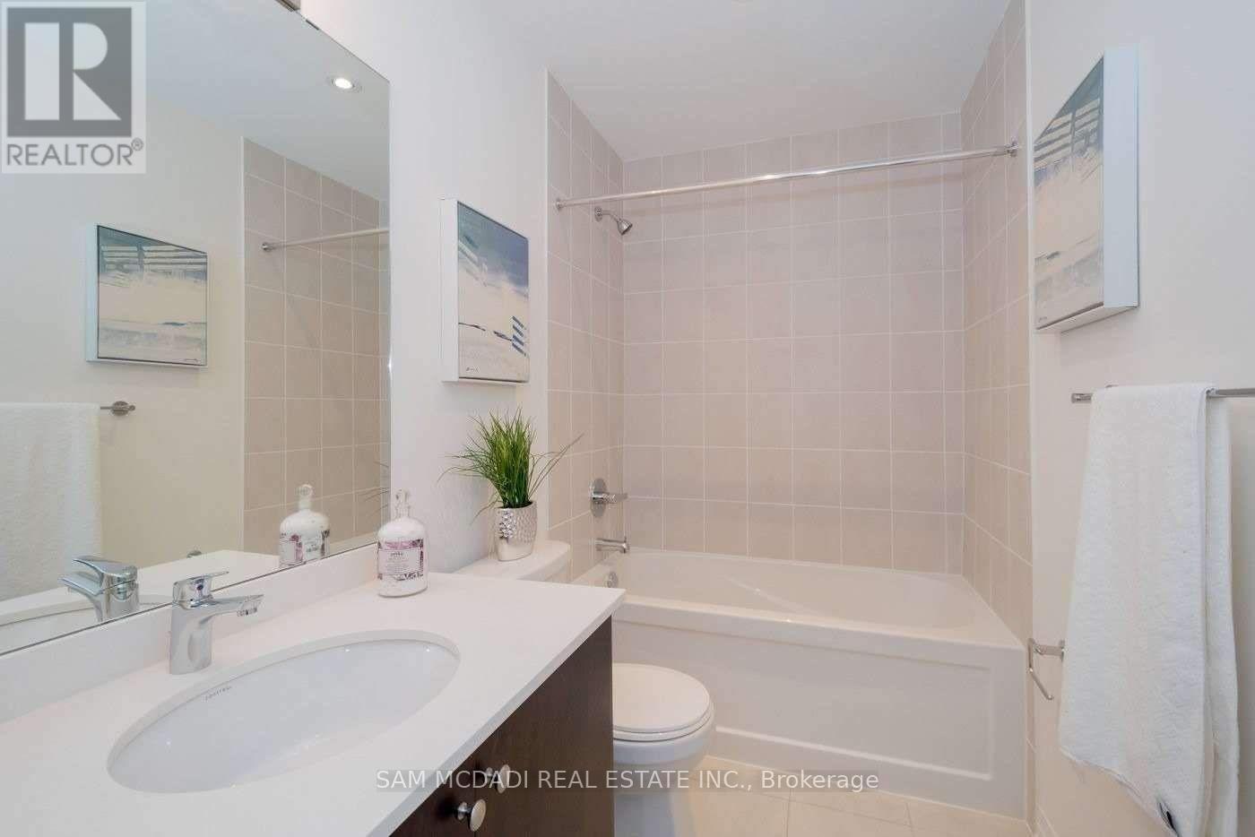 36 - 650 Atwater Avenue, Mississauga, Ontario  L5G 4K7 - Photo 11 - W12768920