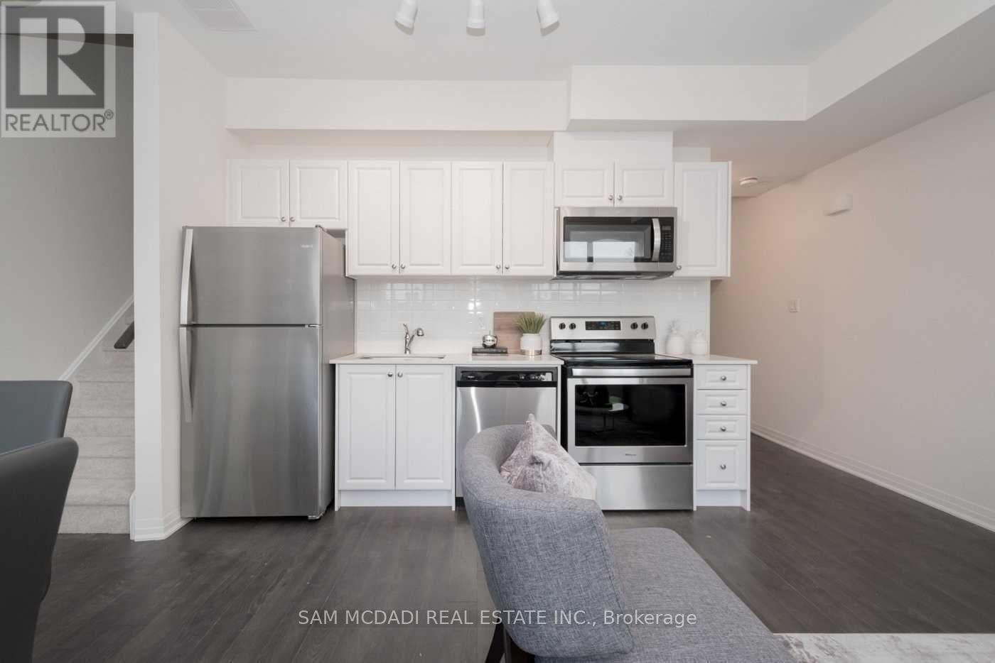 36 - 650 Atwater Avenue, Mississauga, Ontario  L5G 4K7 - Photo 7 - W12768920