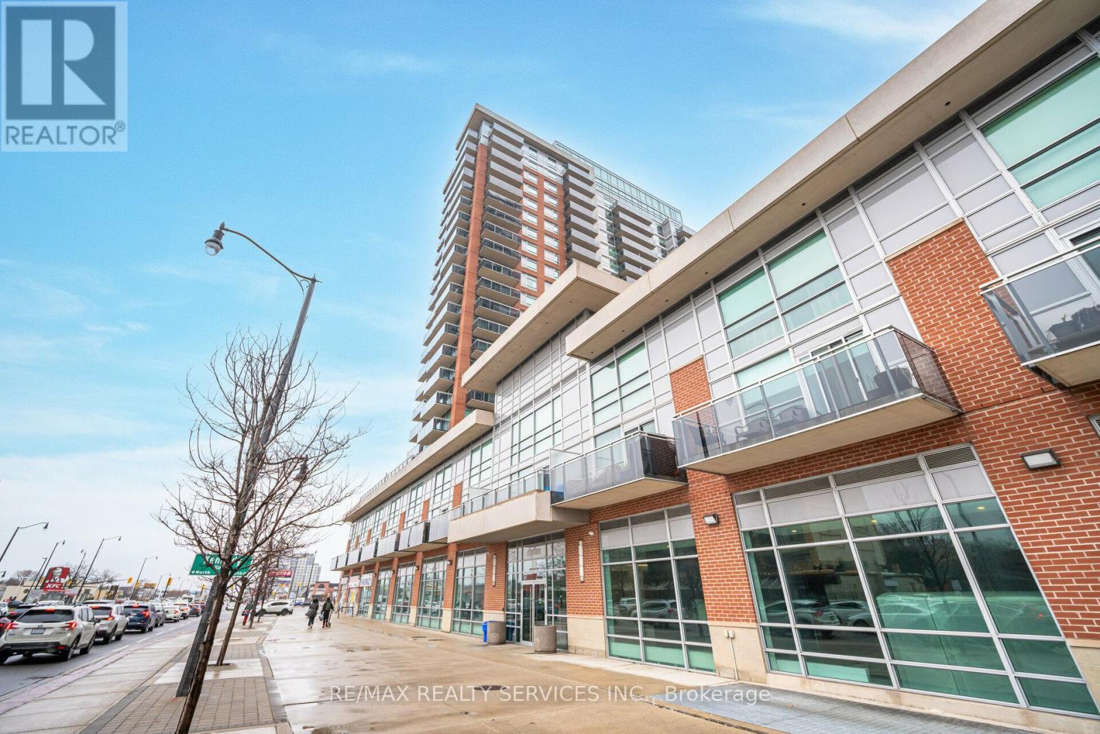 211 - 215 Queen Street E, Brampton, Ontario  L6W 0A9 - Photo 2 - W12768930