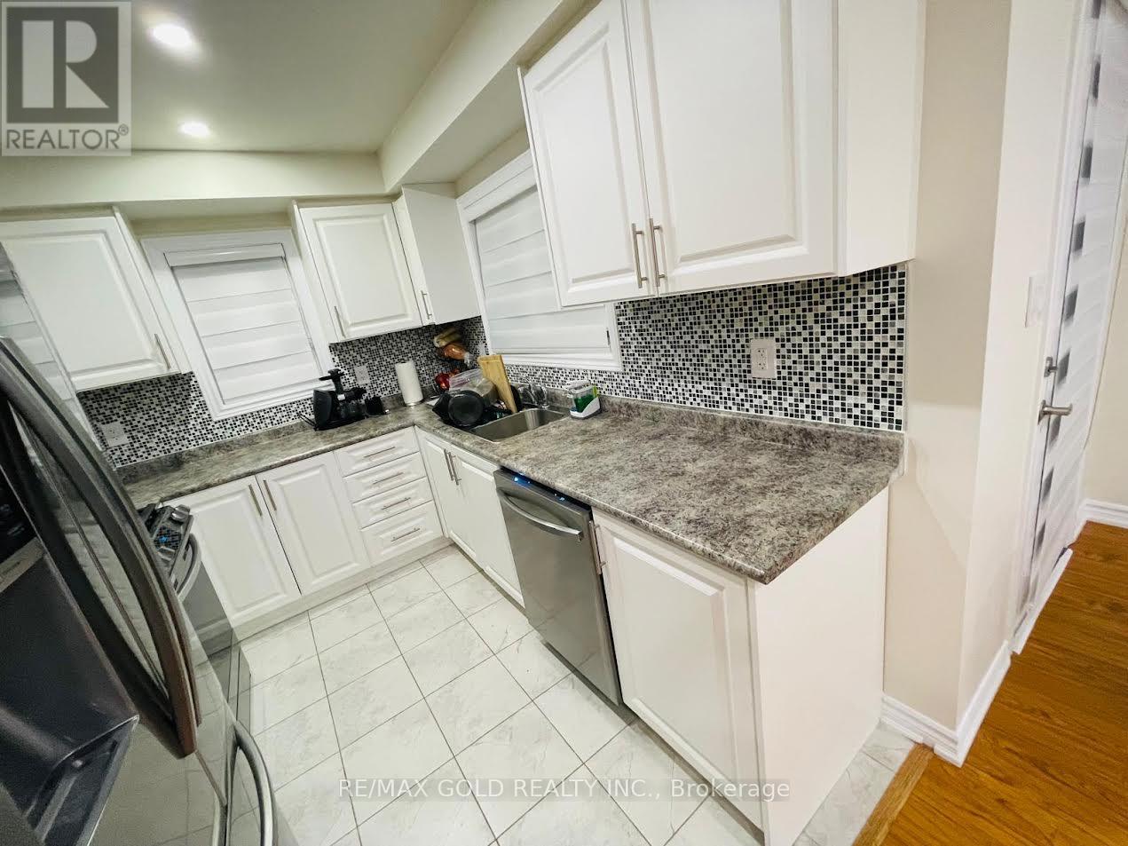 145 - 200 Veterans Drive, Brampton, Ontario  L7A 0B5 - Photo 8 - W12768954