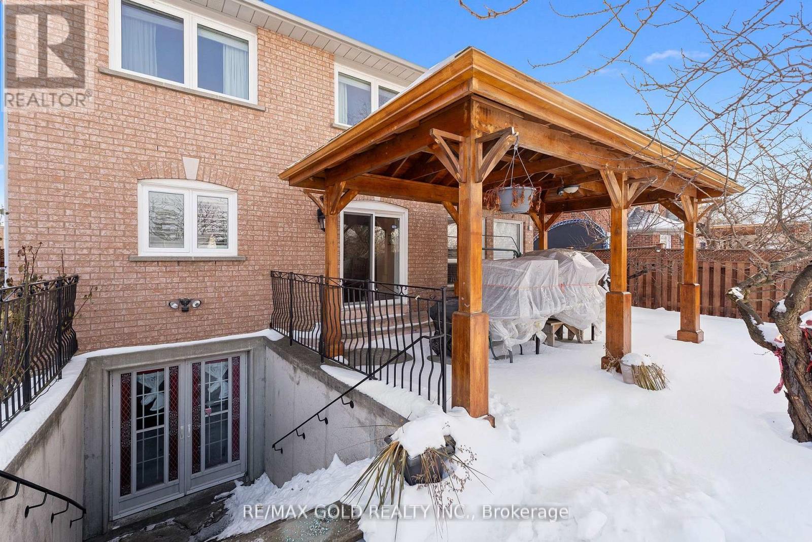 38 Mountainberry Road, Brampton, Ontario  L6R 1J3 - Photo 46 - W12768956