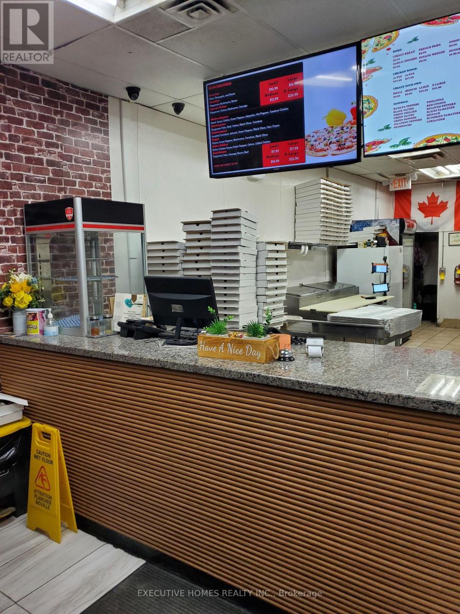 03 - 1125 DUNDAS STREET E, Mississauga, Ontario