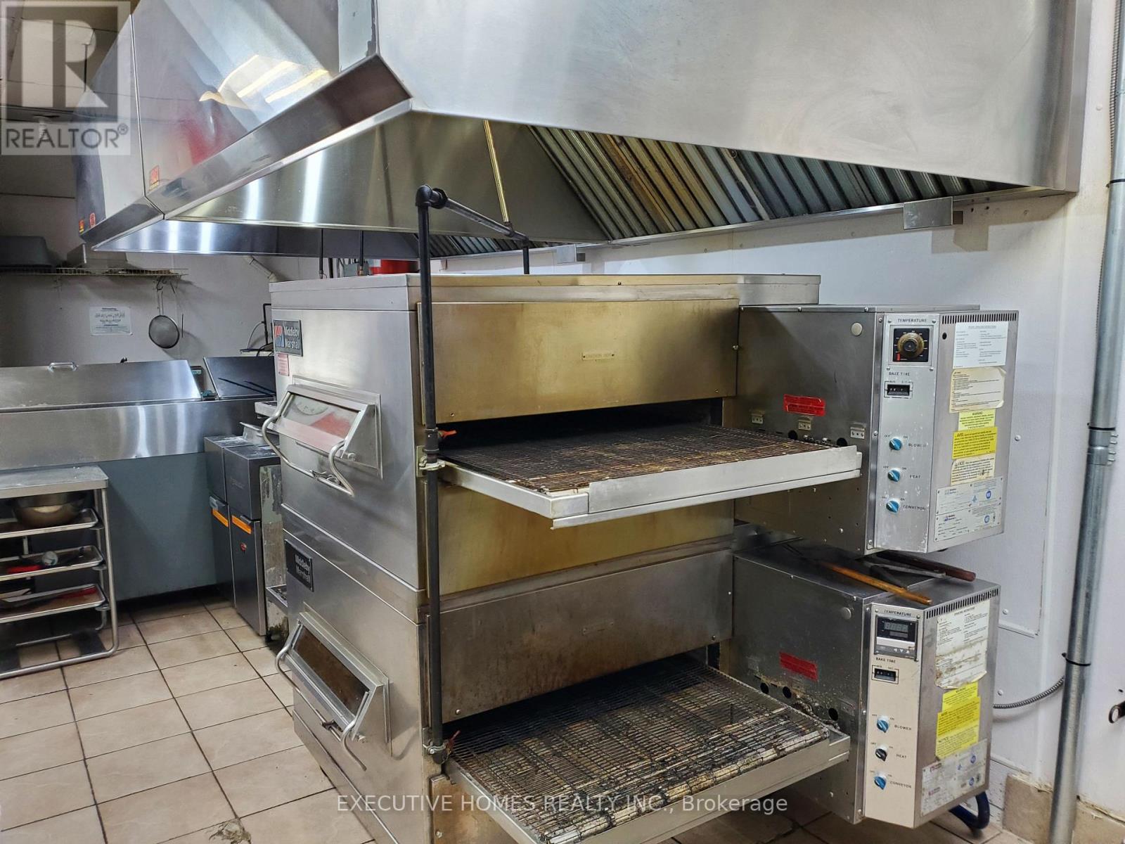 03 - 1125 Dundas Street E, Mississauga, Ontario  L5A 4C4 - Photo 4 - W12768964