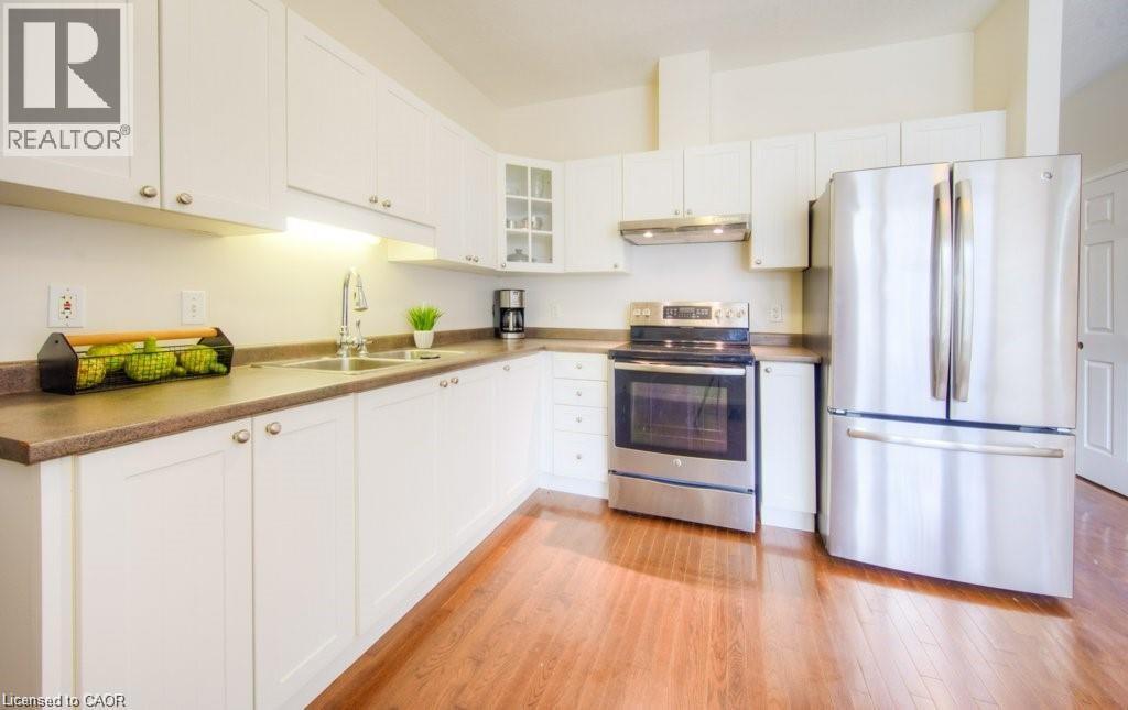 603 Brandenburg Boulevard, Waterloo, Ontario  N2T 2V3 - Photo 11 - 40802841