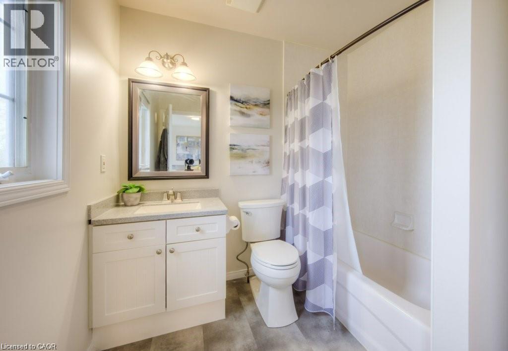 603 Brandenburg Boulevard, Waterloo, Ontario  N2T 2V3 - Photo 16 - 40802841