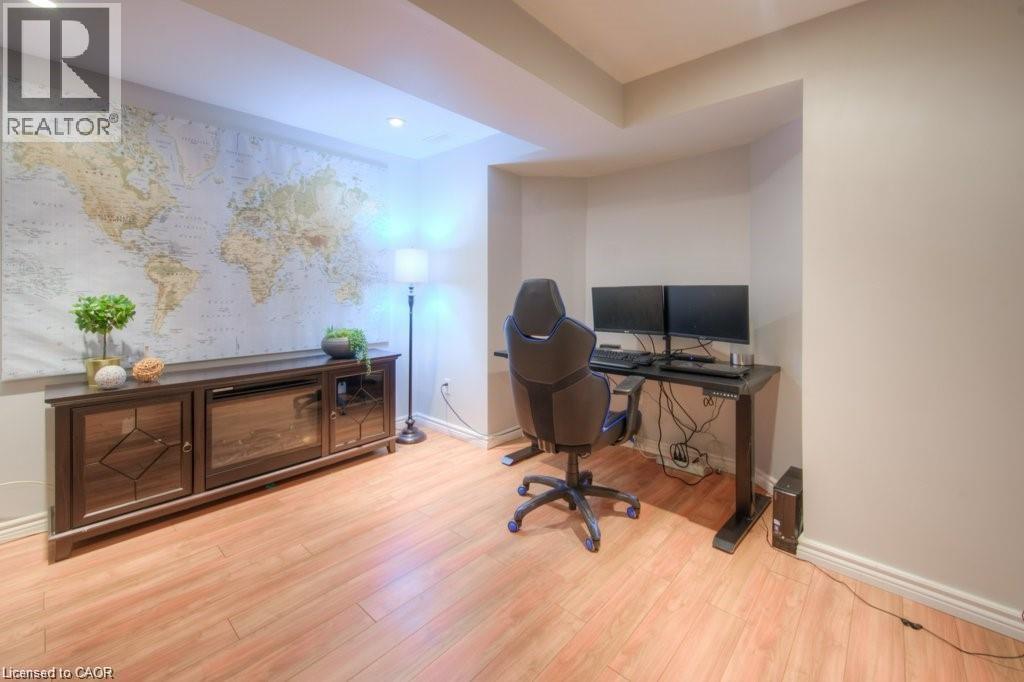 603 Brandenburg Boulevard, Waterloo, Ontario  N2T 2V3 - Photo 25 - 40802841