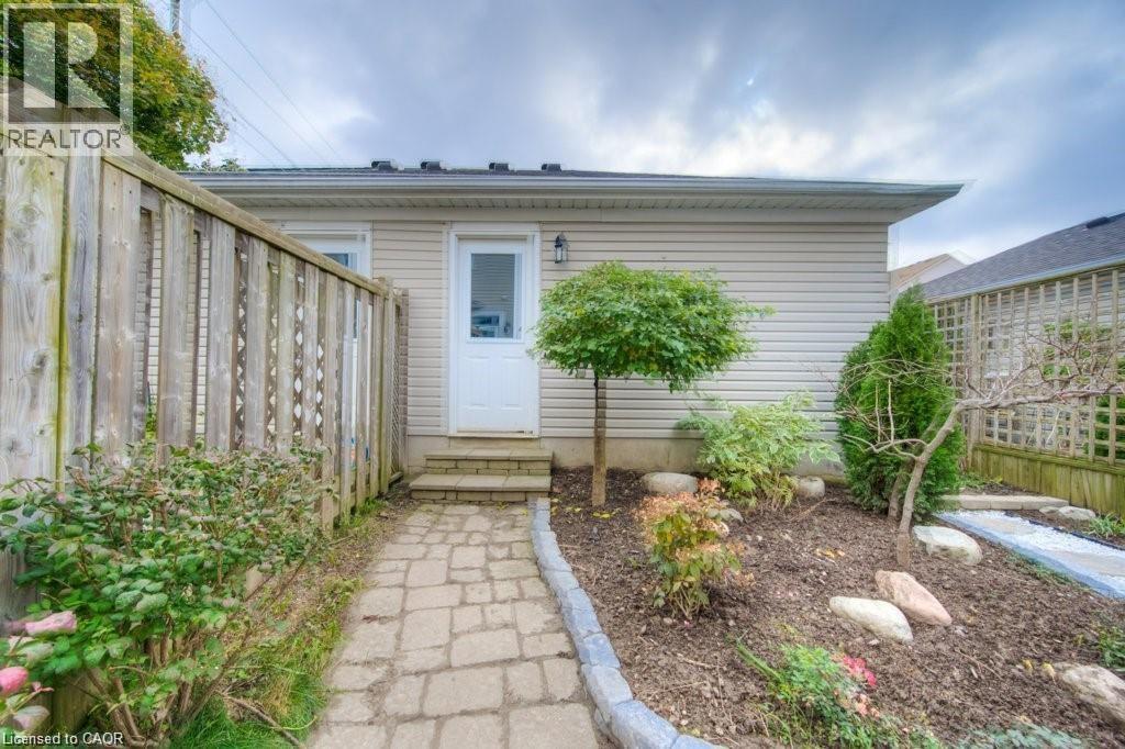 603 Brandenburg Boulevard, Waterloo, Ontario  N2T 2V3 - Photo 35 - 40802841