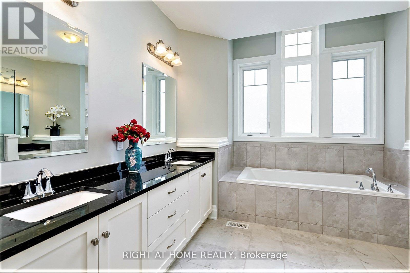 124 West Ridge Drive, Blue Mountains, Ontario  N0H 2P0 - Photo 8 - X12768906