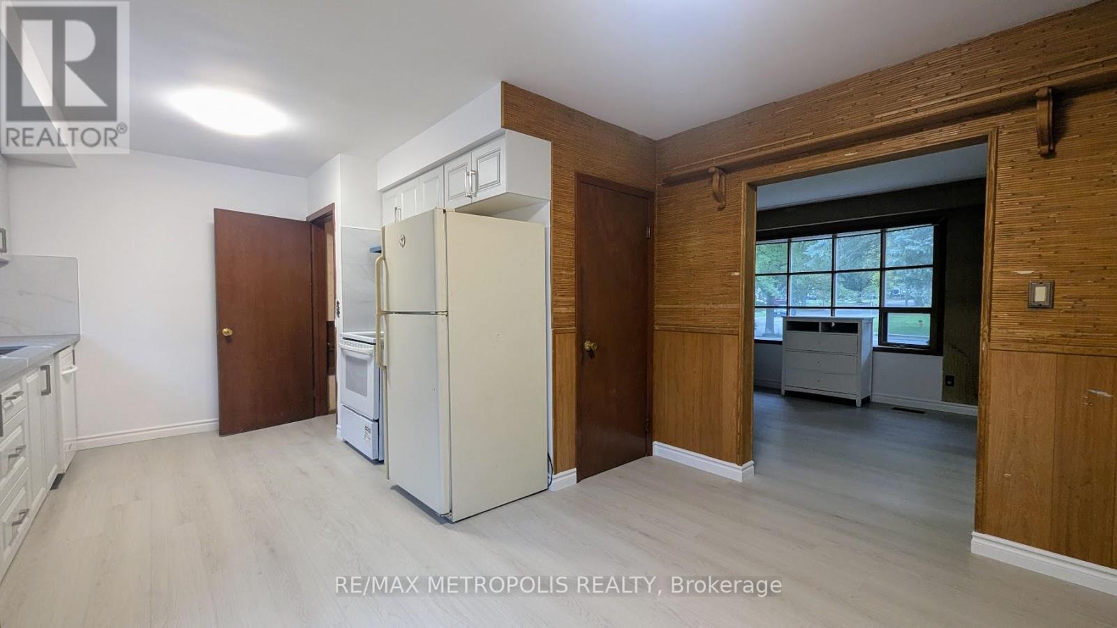 83 Longwood Drive, Waterloo, Ontario  N2L 4B6 - Photo 11 - X12768912