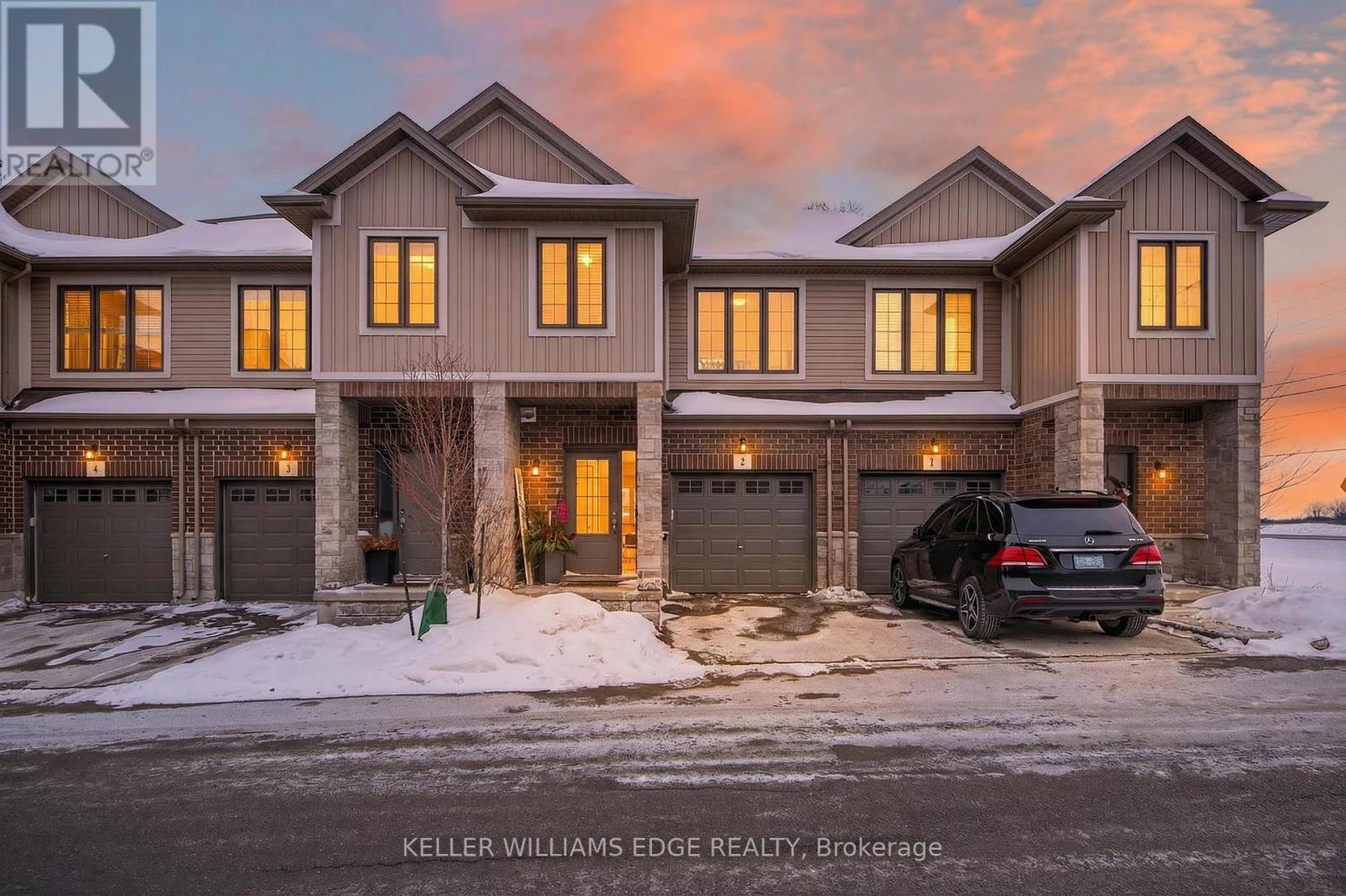 377 GLANCASTER ROAD, Hamilton, Ontario