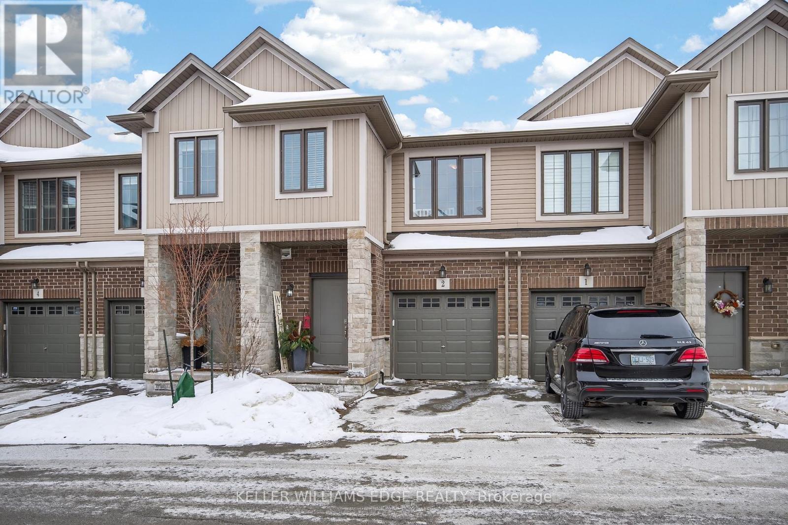 377 Glancaster Road, Hamilton, Ontario  L9G 0G4 - Photo 2 - X12768924