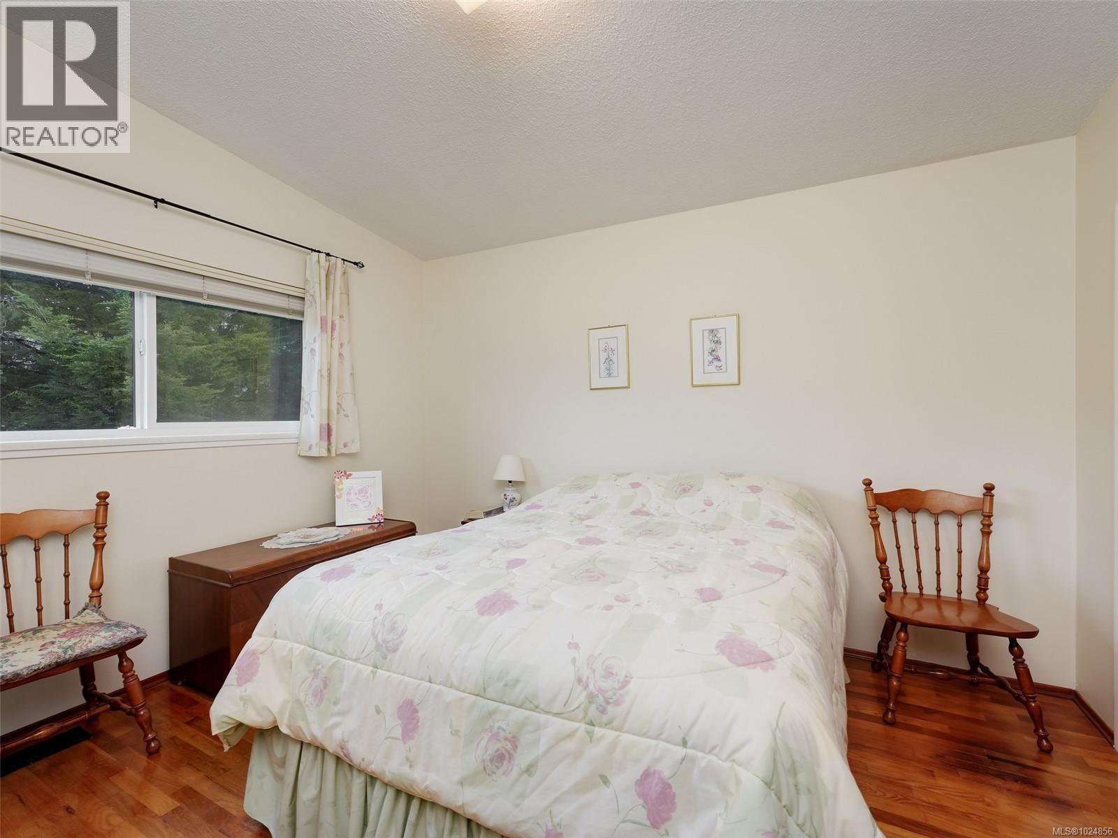 4069 Cedar Hill Cross Rd, Saanich, British Columbia  V8X 2J2 - Photo 11 - 1024856