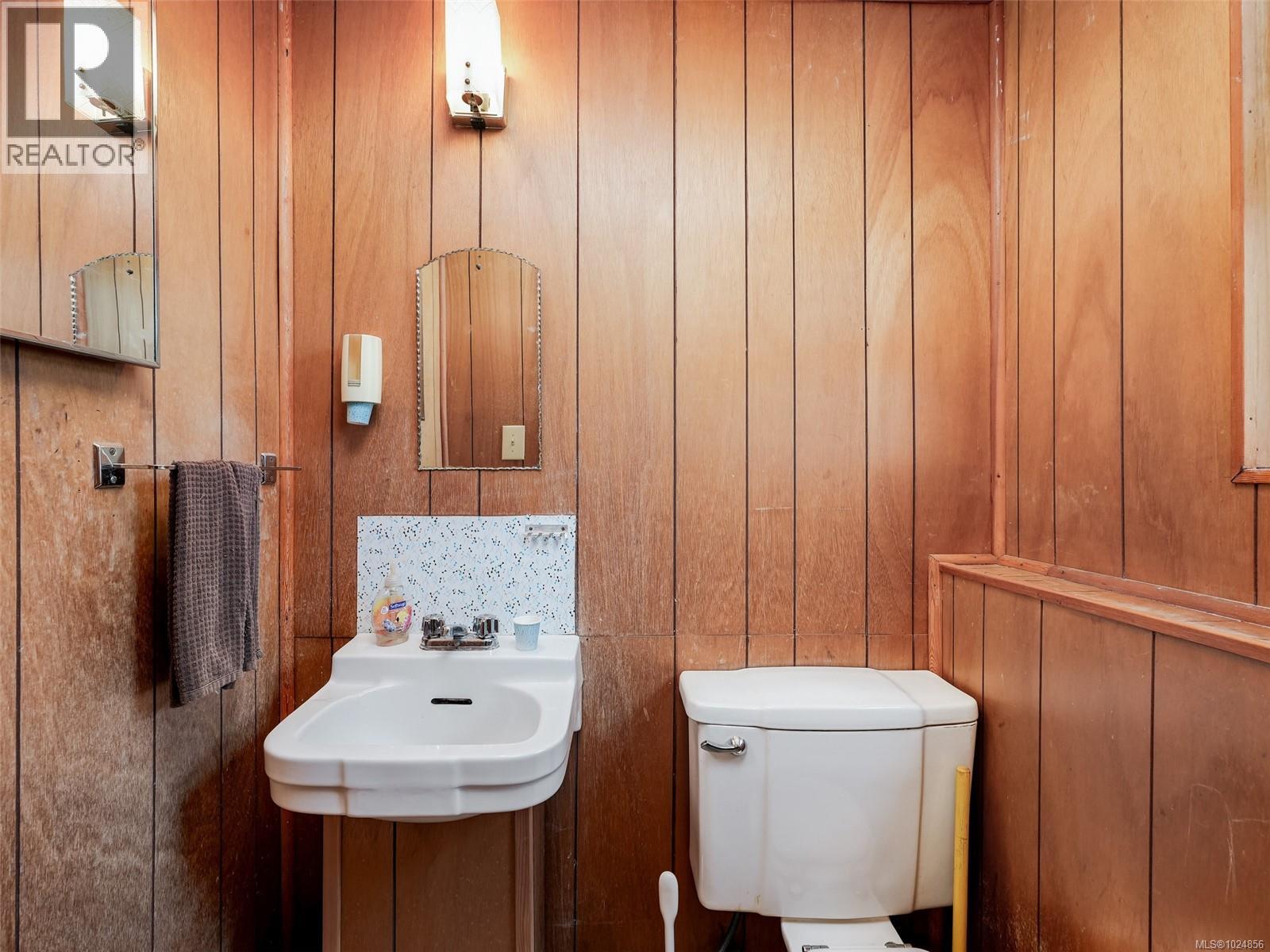 4069 Cedar Hill Cross Rd, Saanich, British Columbia  V8X 2J2 - Photo 18 - 1024856