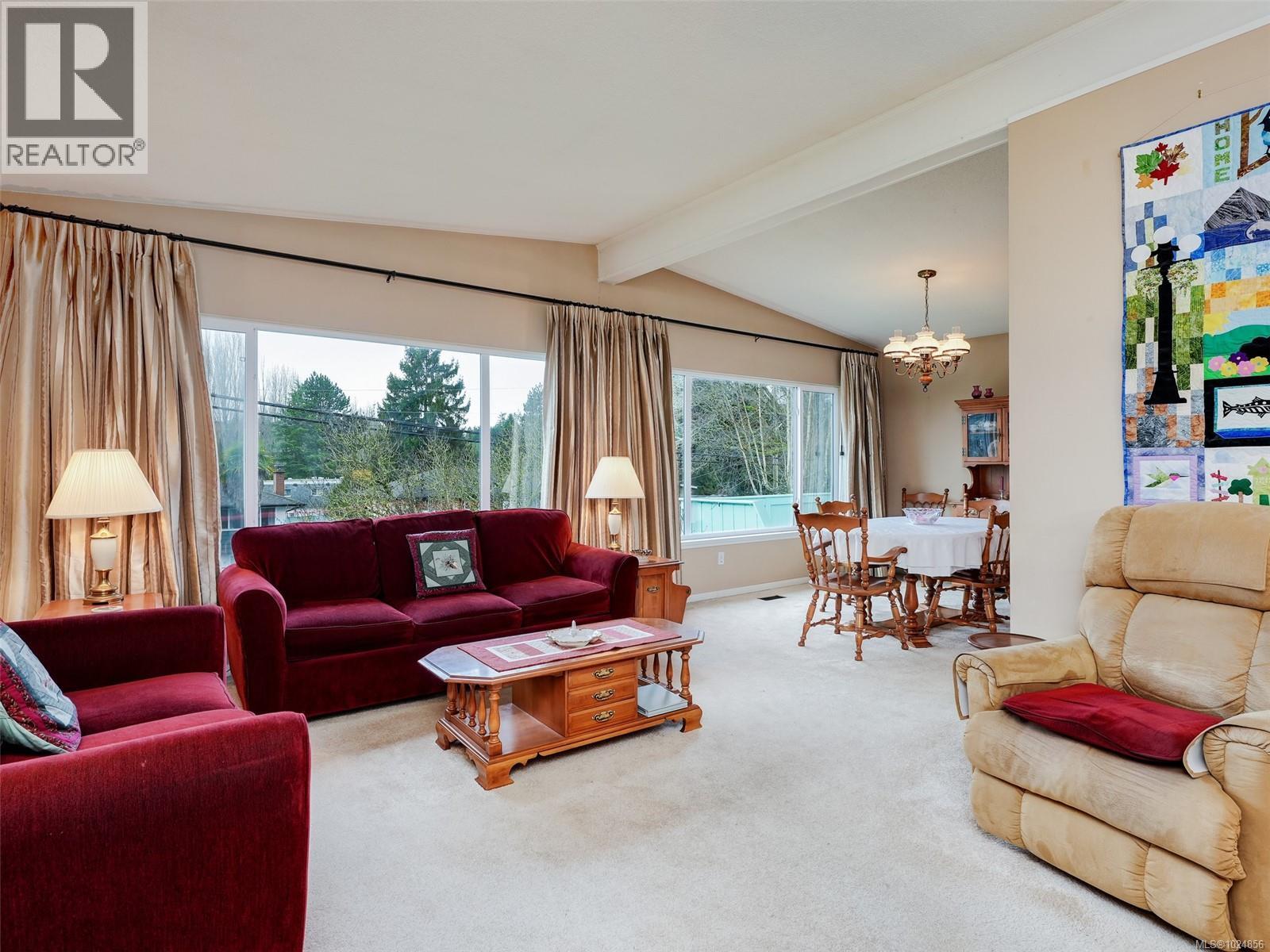 4069 Cedar Hill Cross Rd, Saanich, British Columbia  V8X 2J2 - Photo 3 - 1024856