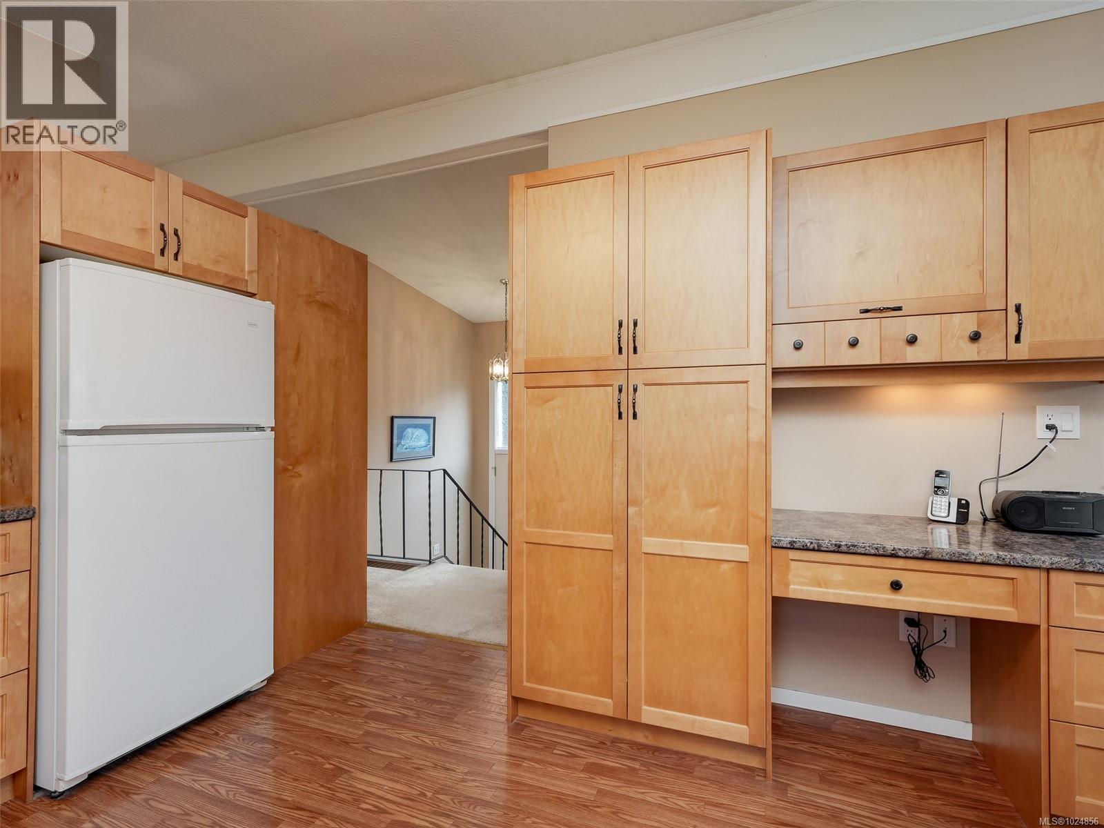 4069 Cedar Hill Cross Rd, Saanich, British Columbia  V8X 2J2 - Photo 8 - 1024856