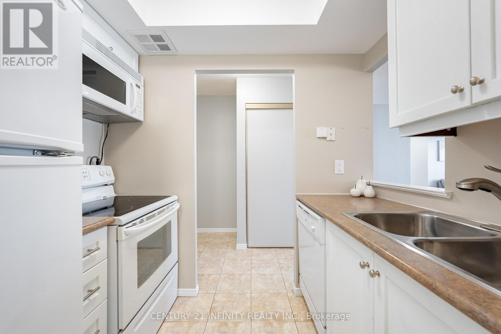 1206 - 5 Greystone Walk Drive, Toronto (Kennedy Park), Ontario  M1K 5J5 - Photo 5 - E12768986