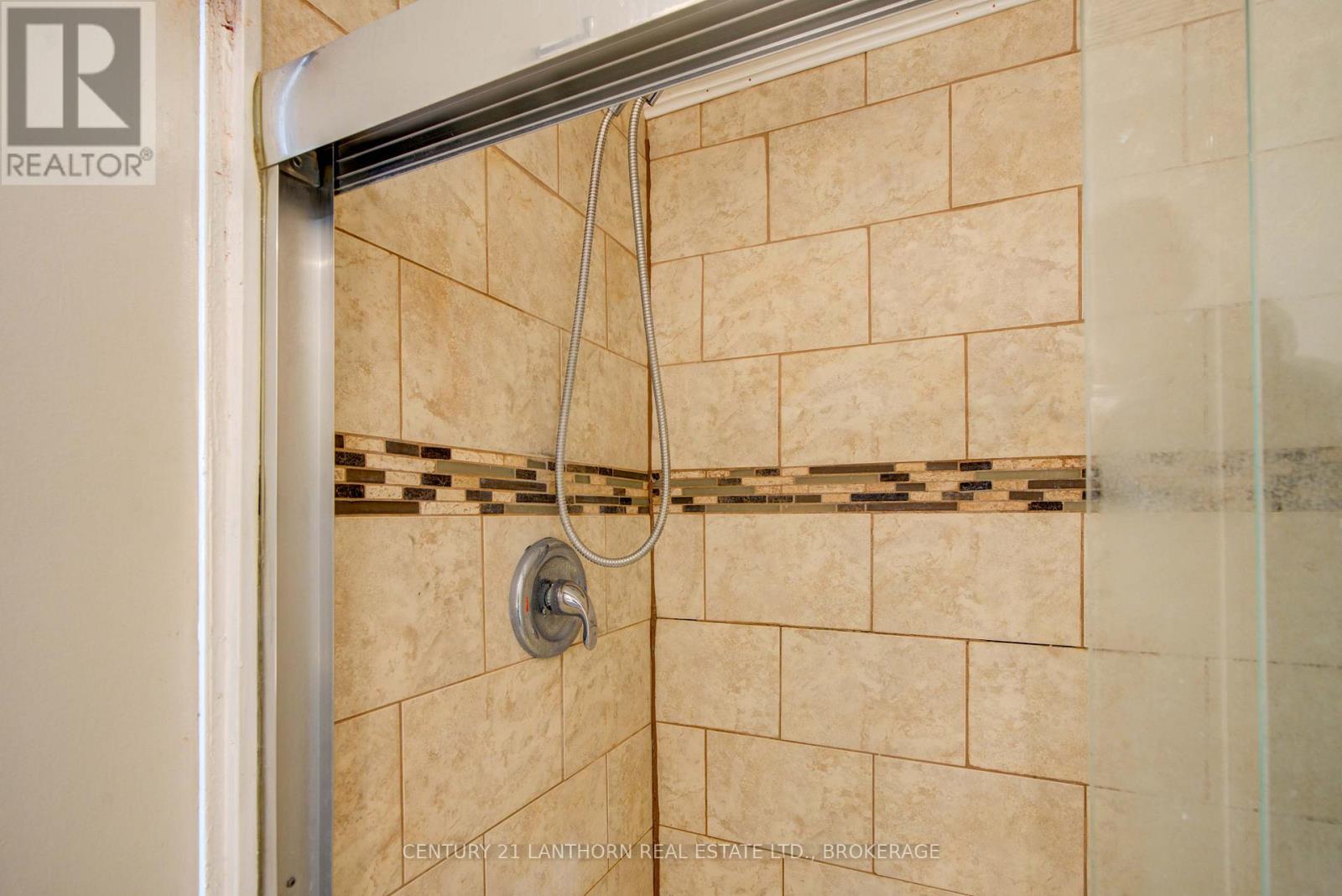 6 Woodstone Crescent, Kingston (Central City West), Ontario  K7M 6K9 - Photo 15 - X12768992