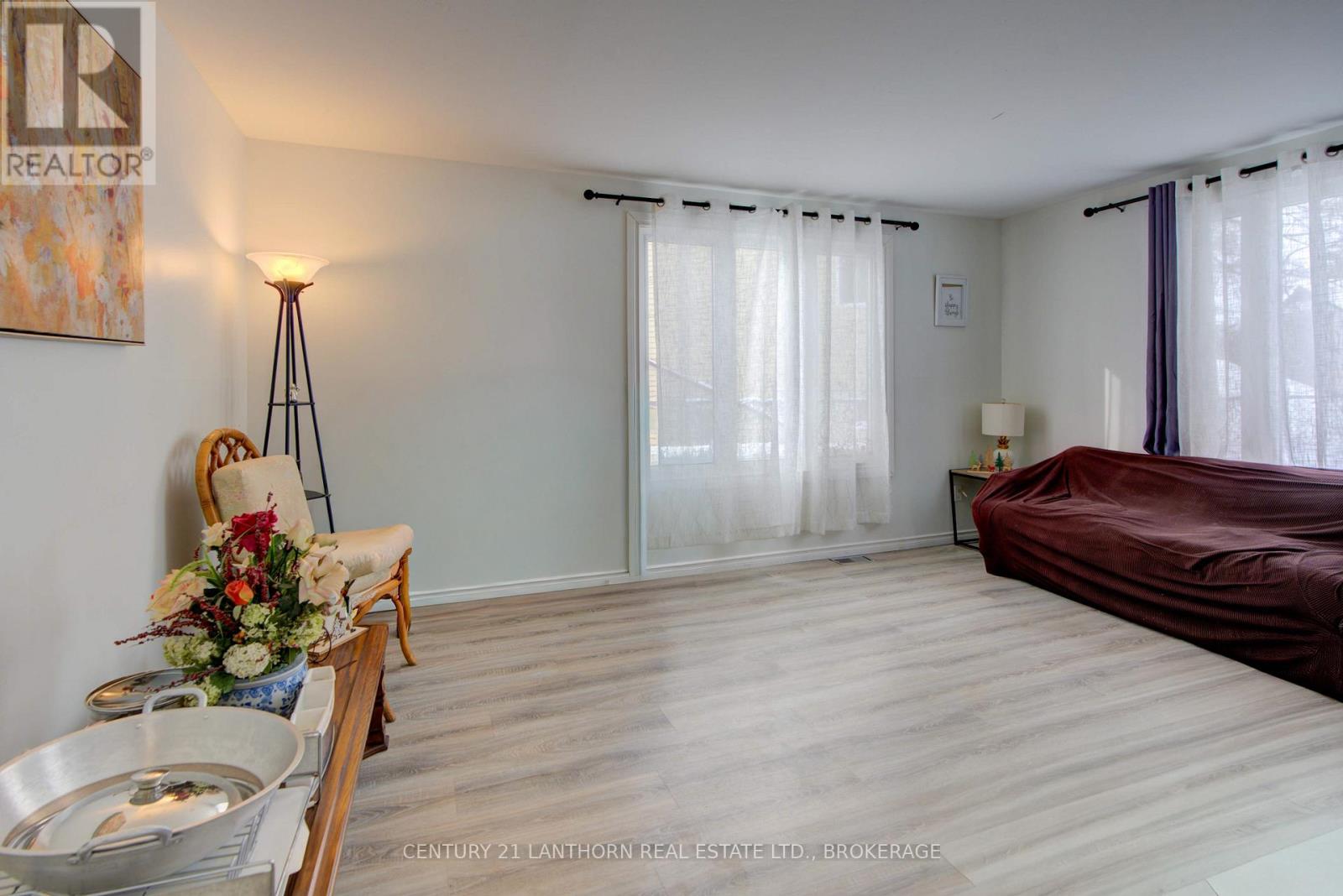 6 Woodstone Crescent, Kingston (Central City West), Ontario  K7M 6K9 - Photo 8 - X12768992