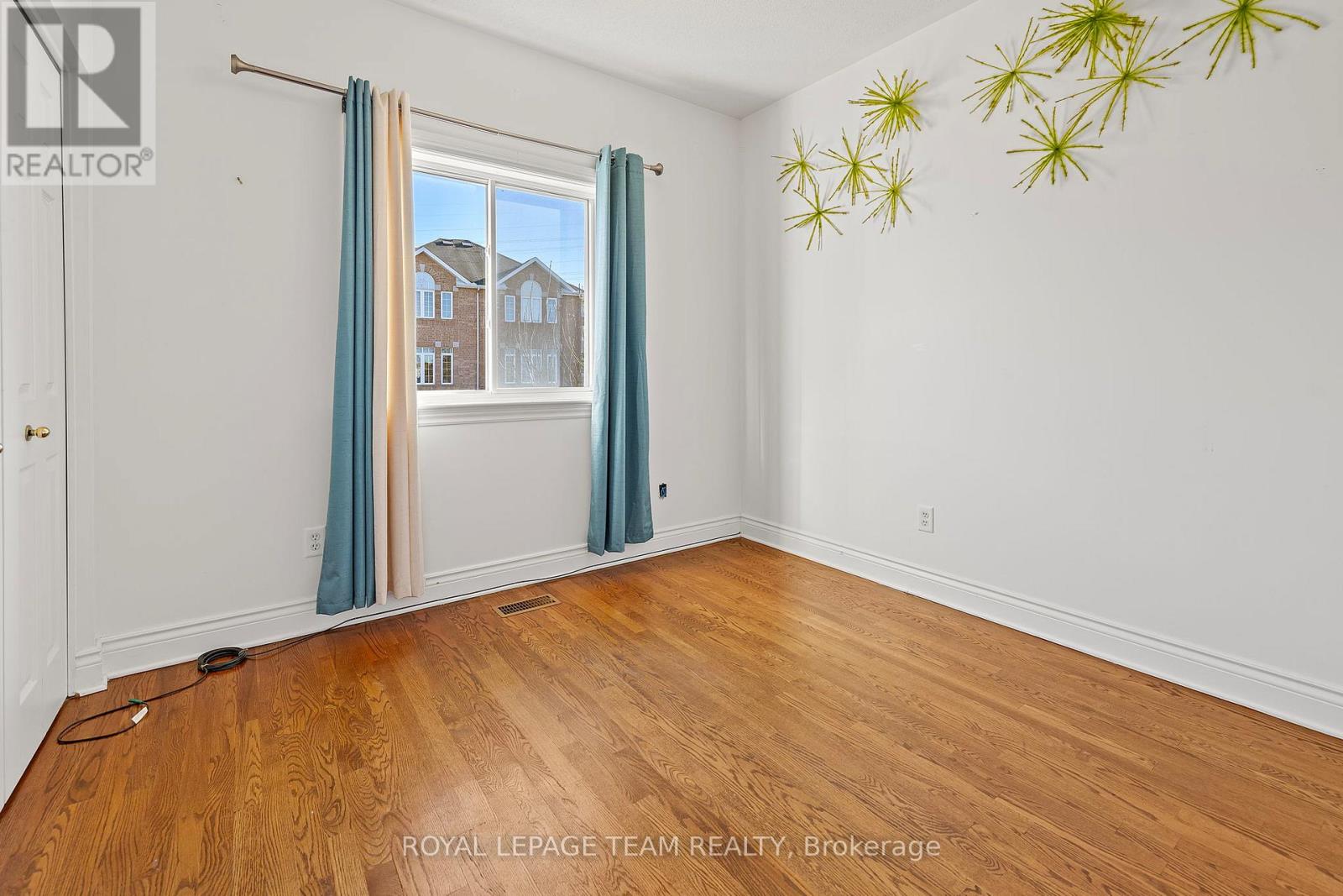 51 Castle Glen Crescent, Ottawa, Ontario  K2L 4G9 - Photo 14 - X12768980