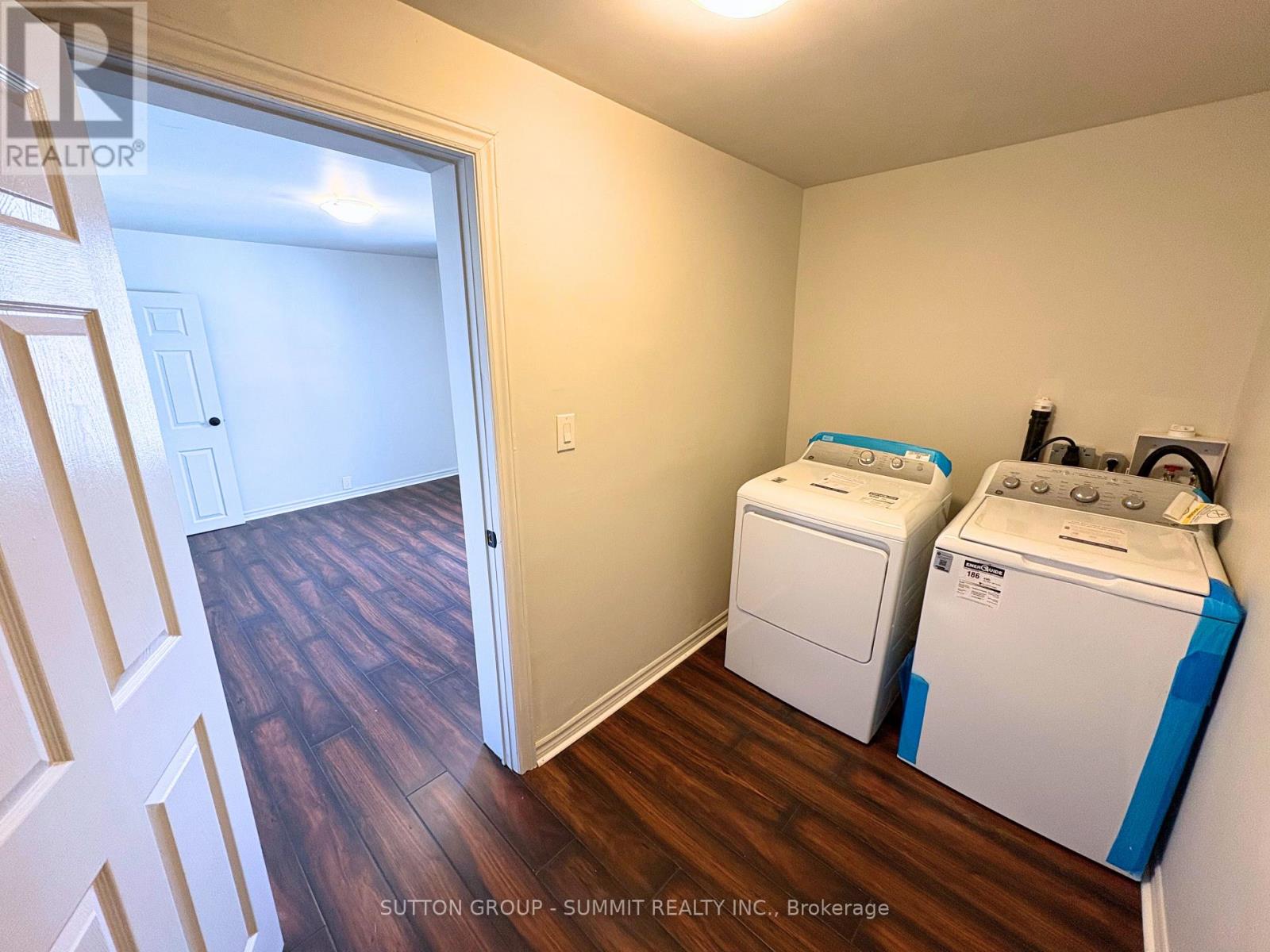 2 - 2005 Dufferin Street, Toronto, Ontario  M6E 3P9 - Photo 12 - C12768568