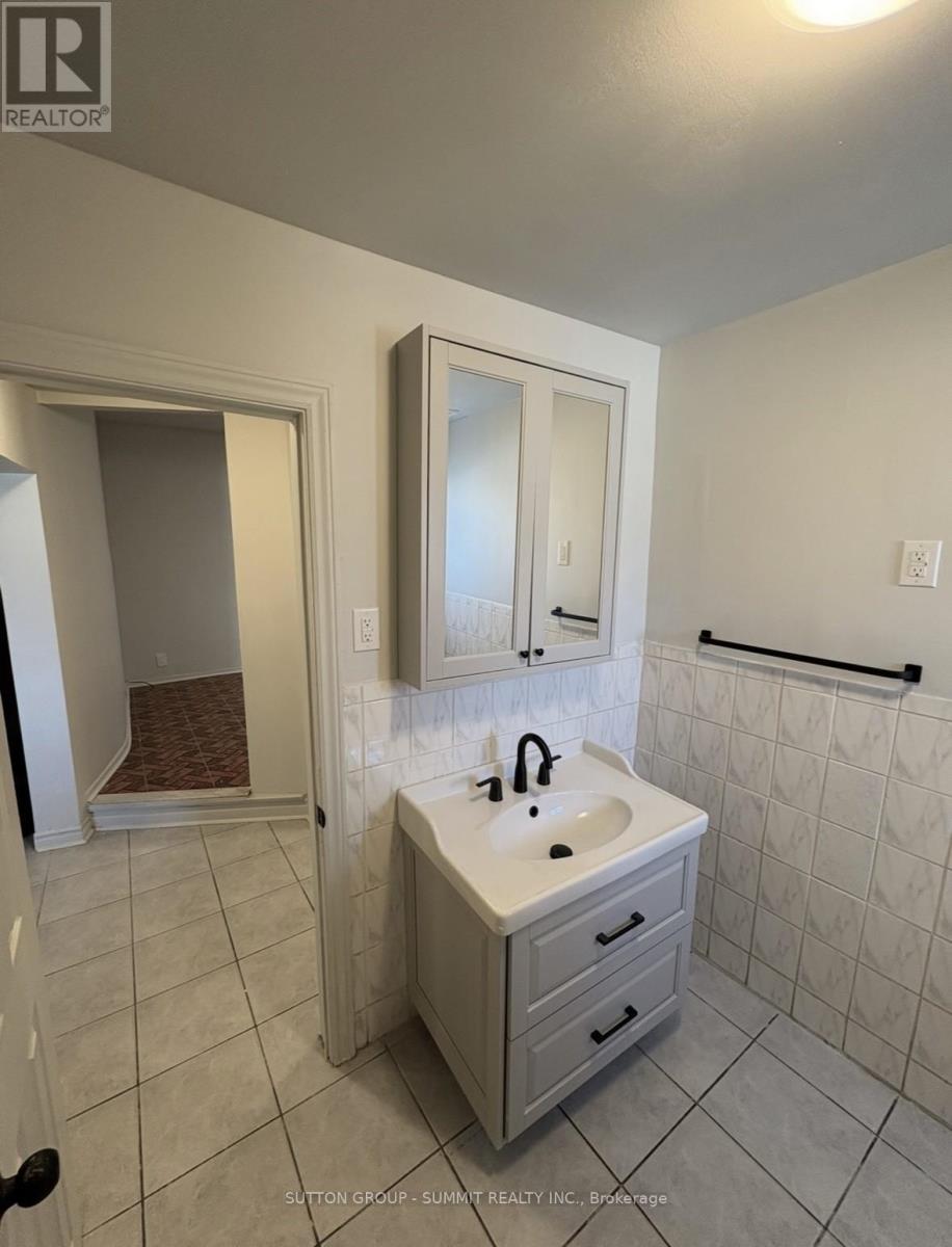 2 - 2005 Dufferin Street, Toronto, Ontario  M6E 3P9 - Photo 11 - C12768568