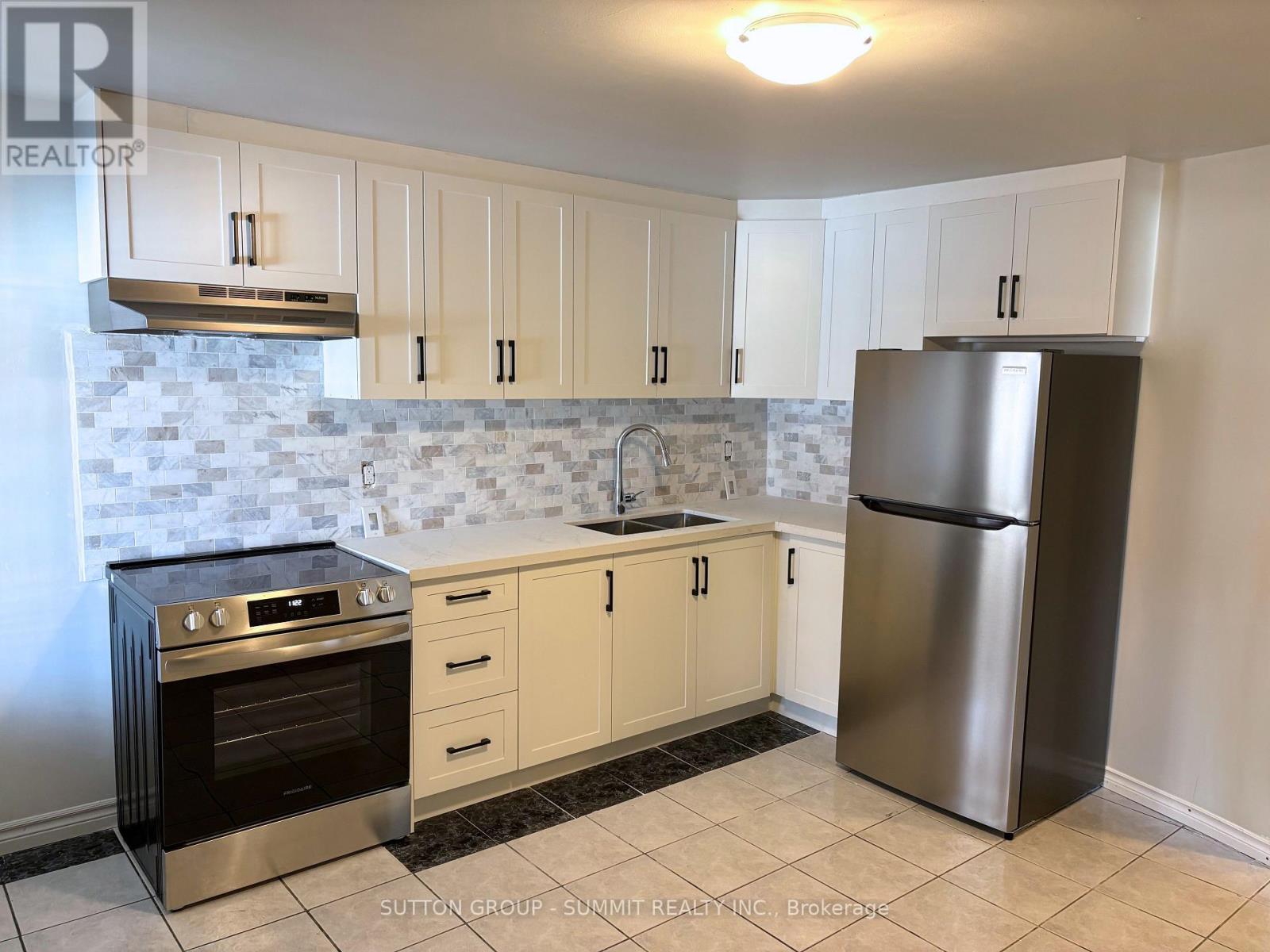 2 - 2005 Dufferin Street, Toronto, Ontario  M6E 3P9 - Photo 5 - C12768568