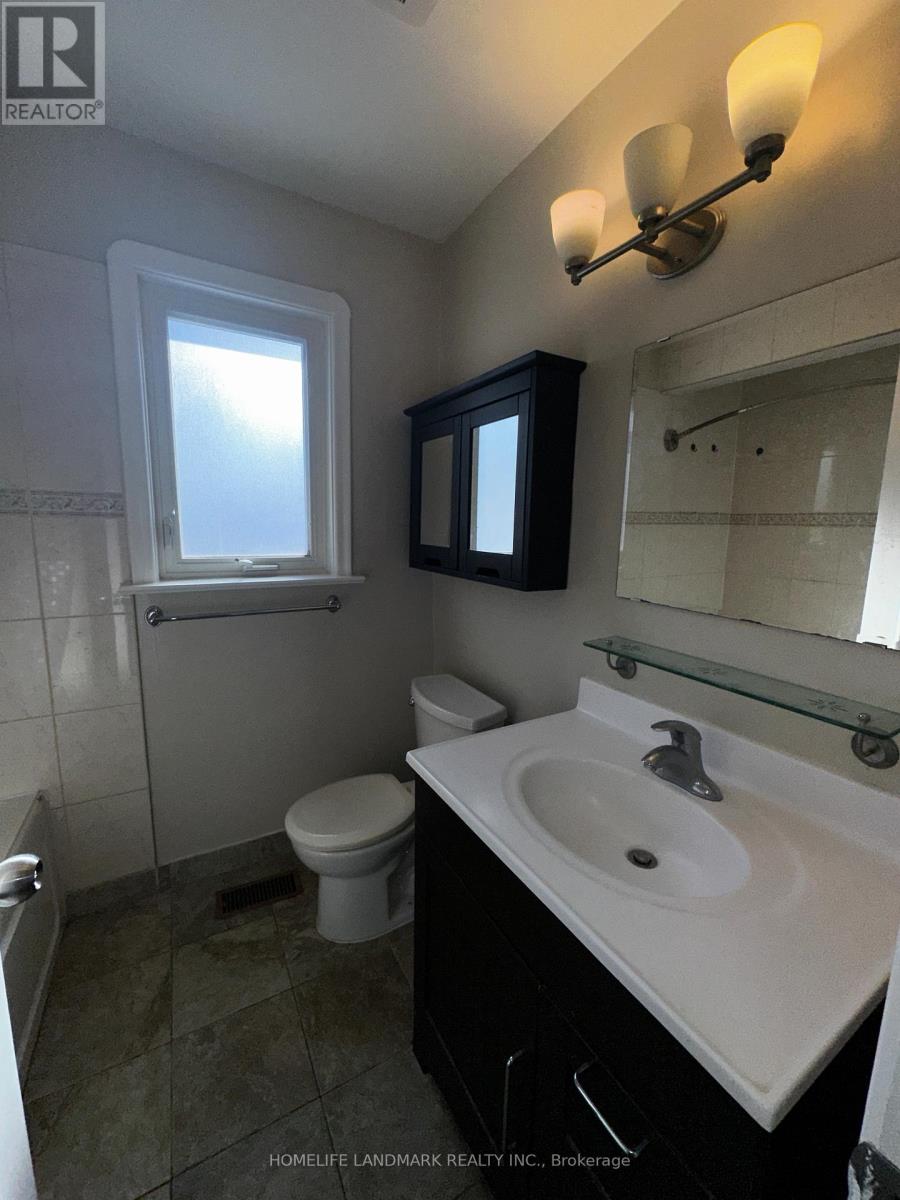 Main - 211 Ellington Drive, Toronto, Ontario  M1R 3Y2 - Photo 18 - E12768976