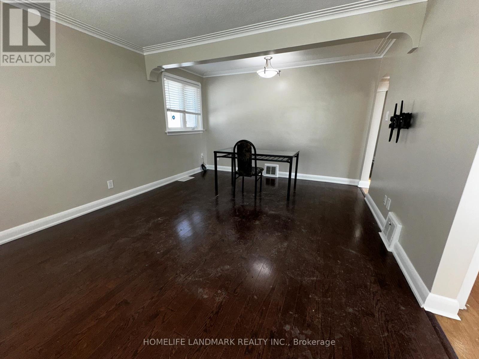 Main - 211 Ellington Drive, Toronto, Ontario  M1R 3Y2 - Photo 5 - E12768976