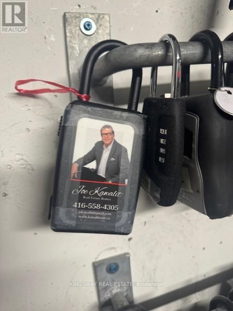 418 - 395 Square One Dr Drive, Mississauga, Ontario  L5B 0P6 - Photo 6 - W12768982