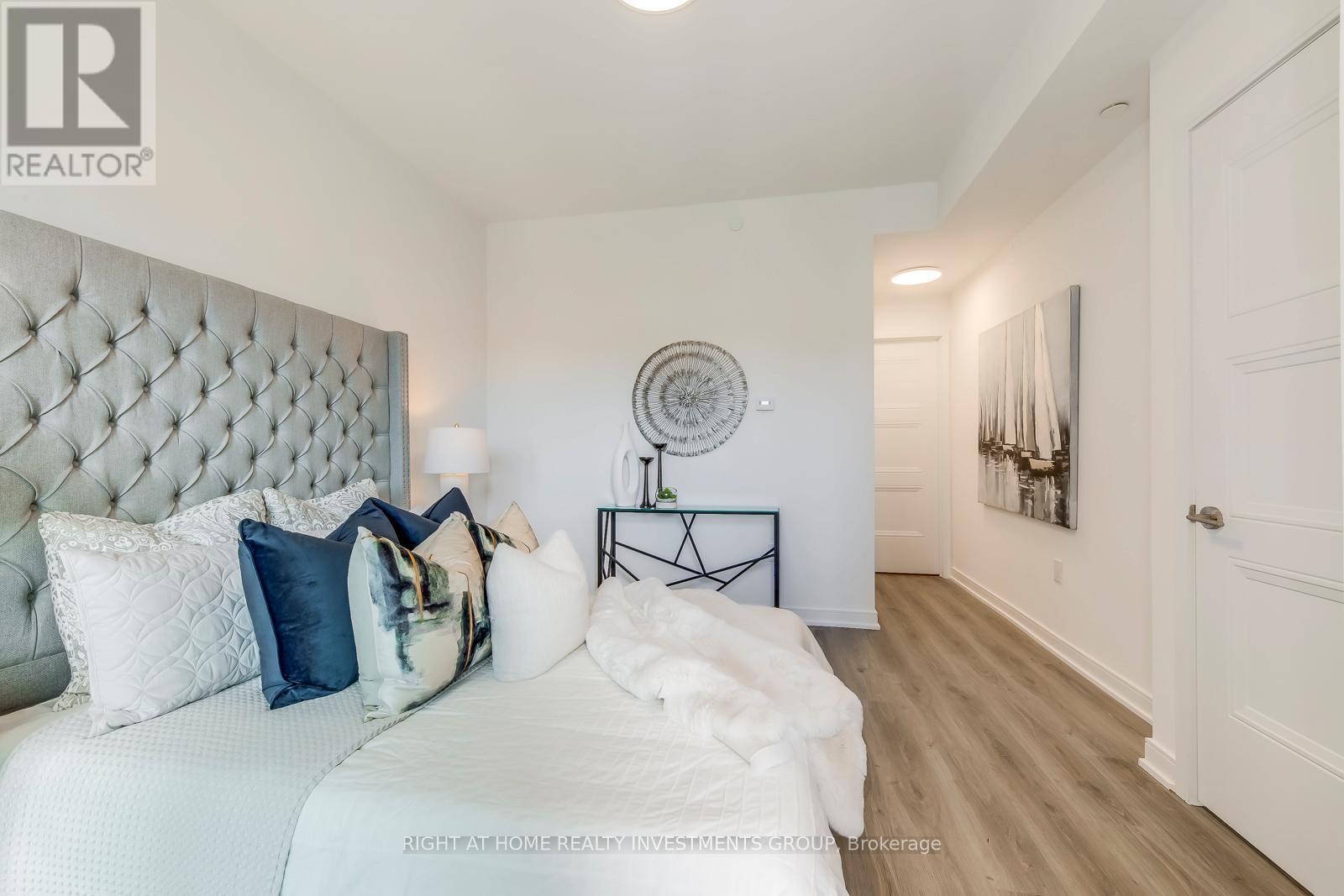 414 - 25 Neighbourhood Lane, Toronto, Ontario  M8Y 0C4 - Photo 15 - W12768994