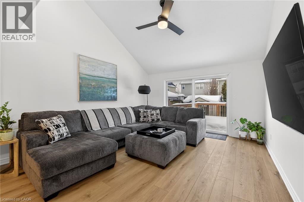 9 Chicory Crescent, St. Catharines, Ontario  L2R 0A6 - Photo 11 - 40803702