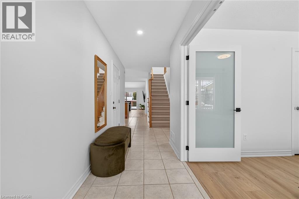 9 Chicory Crescent, St. Catharines, Ontario  L2R 0A6 - Photo 4 - 40803702