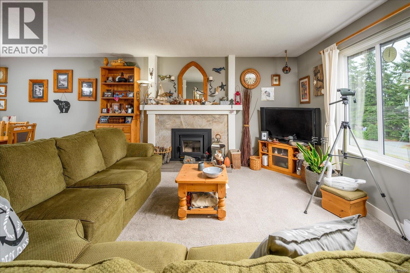 6891 Harwood Dr, Lantzville, British Columbia  V0R 2H0 - Photo 2 - 1024654