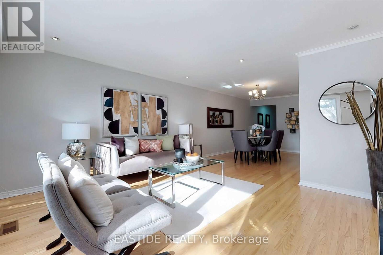 131 ROYWOOD DRIVE, Toronto, Ontario