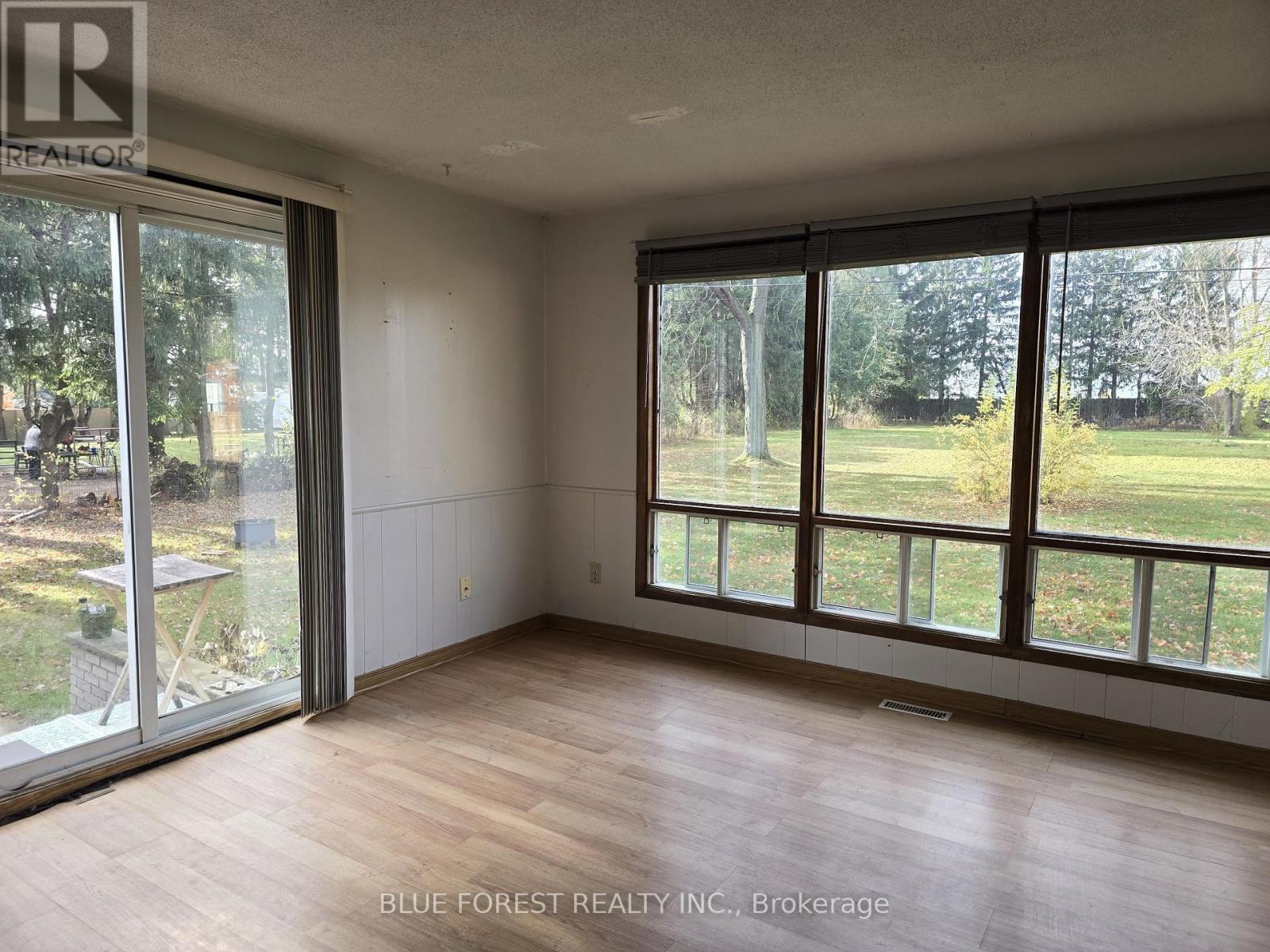 1111 Crumlin Side Road, London East, Ontario  N5V 1R6 - Photo 12 - X12769046