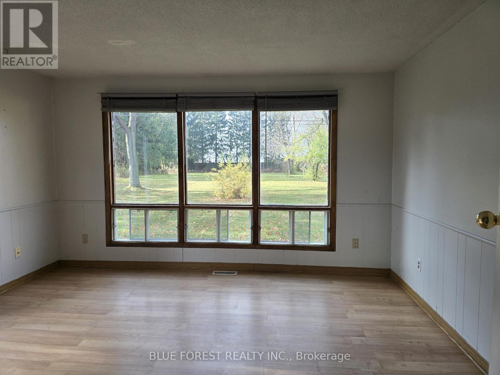 1111 Crumlin Side Road, London East, Ontario  N5V 1R6 - Photo 13 - X12769046