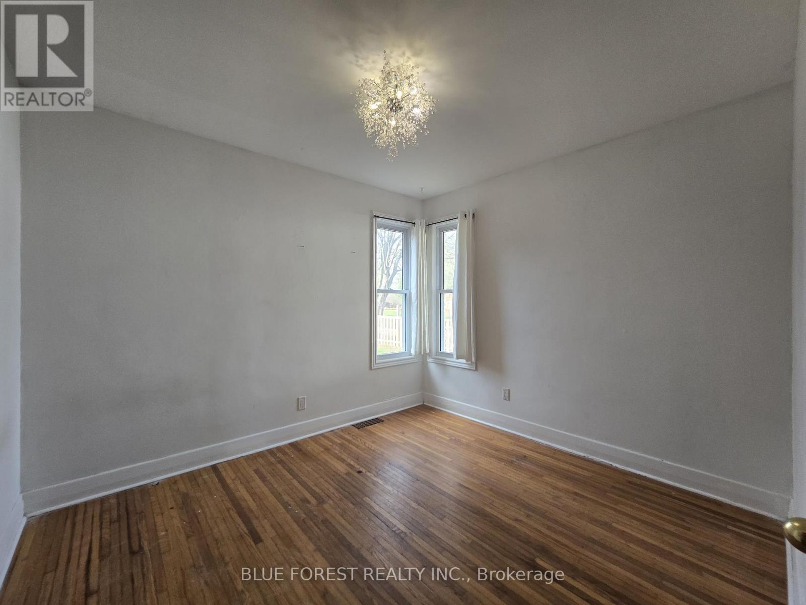 1111 Crumlin Side Road, London East, Ontario  N5V 1R6 - Photo 16 - X12769046