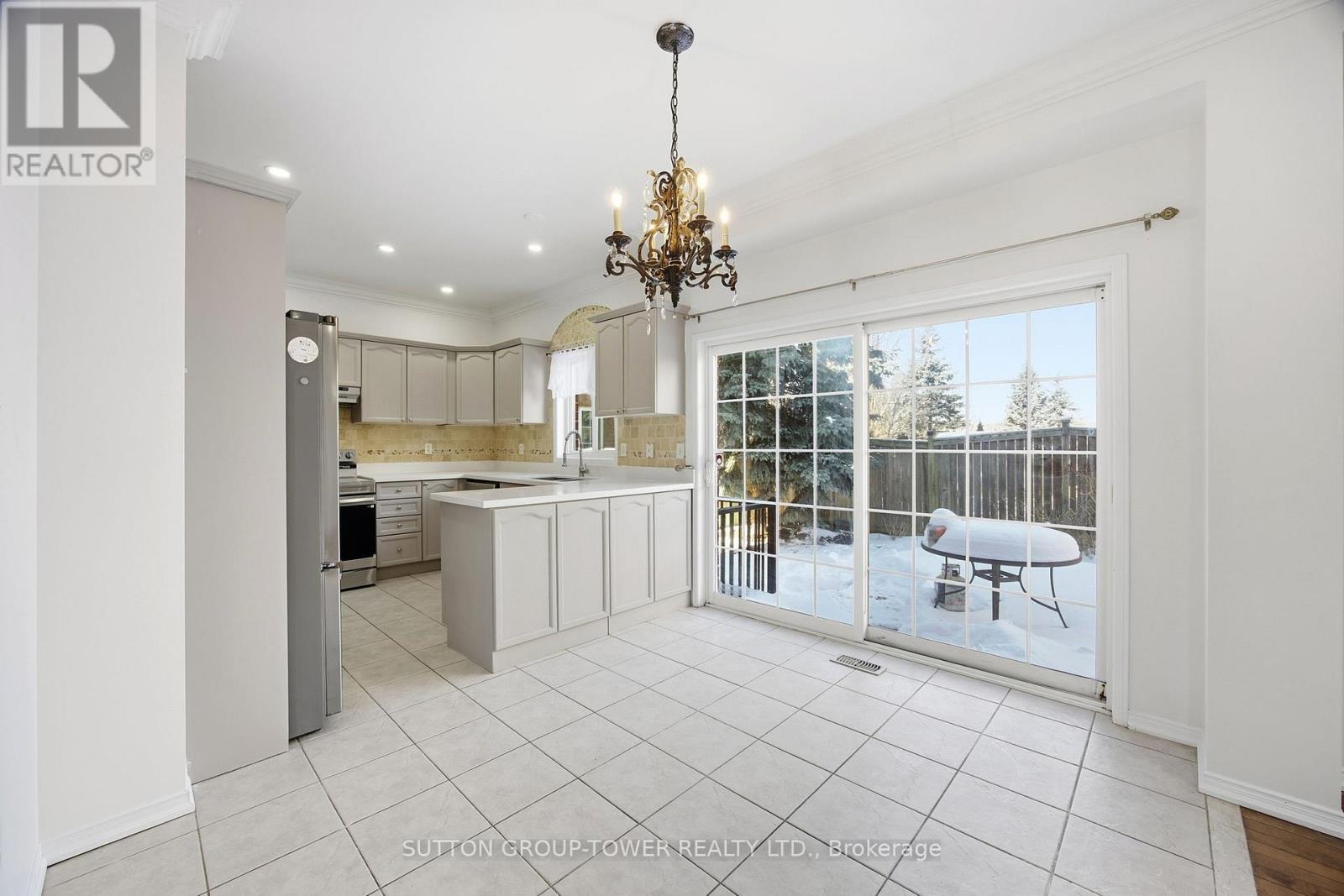 11 Welbourne Court, Ajax, Ontario  L1T 4Y9 - Photo 12 - E12769042