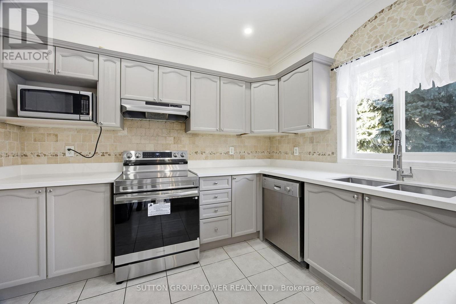 11 Welbourne Court, Ajax, Ontario  L1T 4Y9 - Photo 13 - E12769042