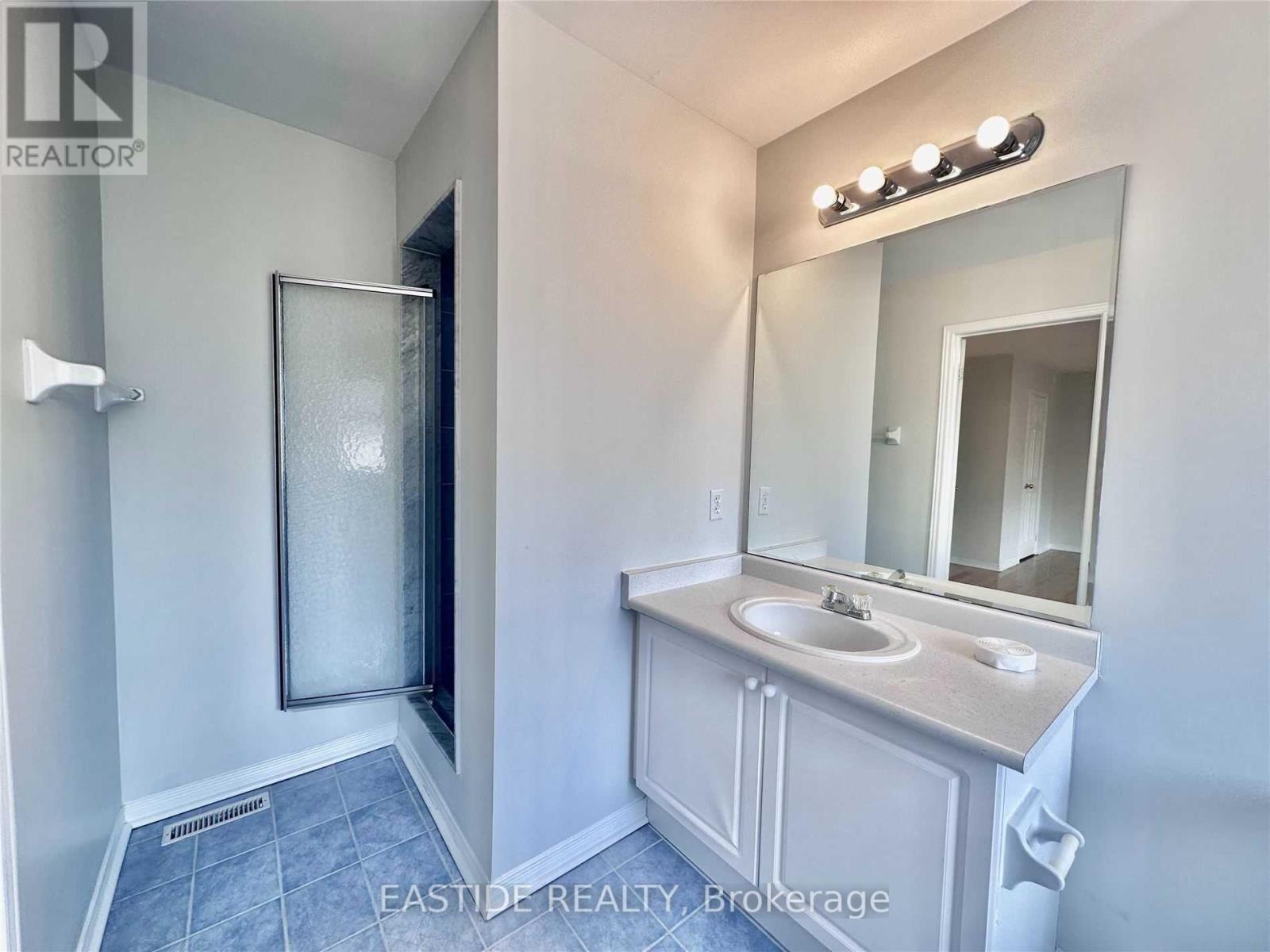 24 Revelstoke Crescent, Richmond Hill, Ontario  L4B 4T2 - Photo 11 - N12769030