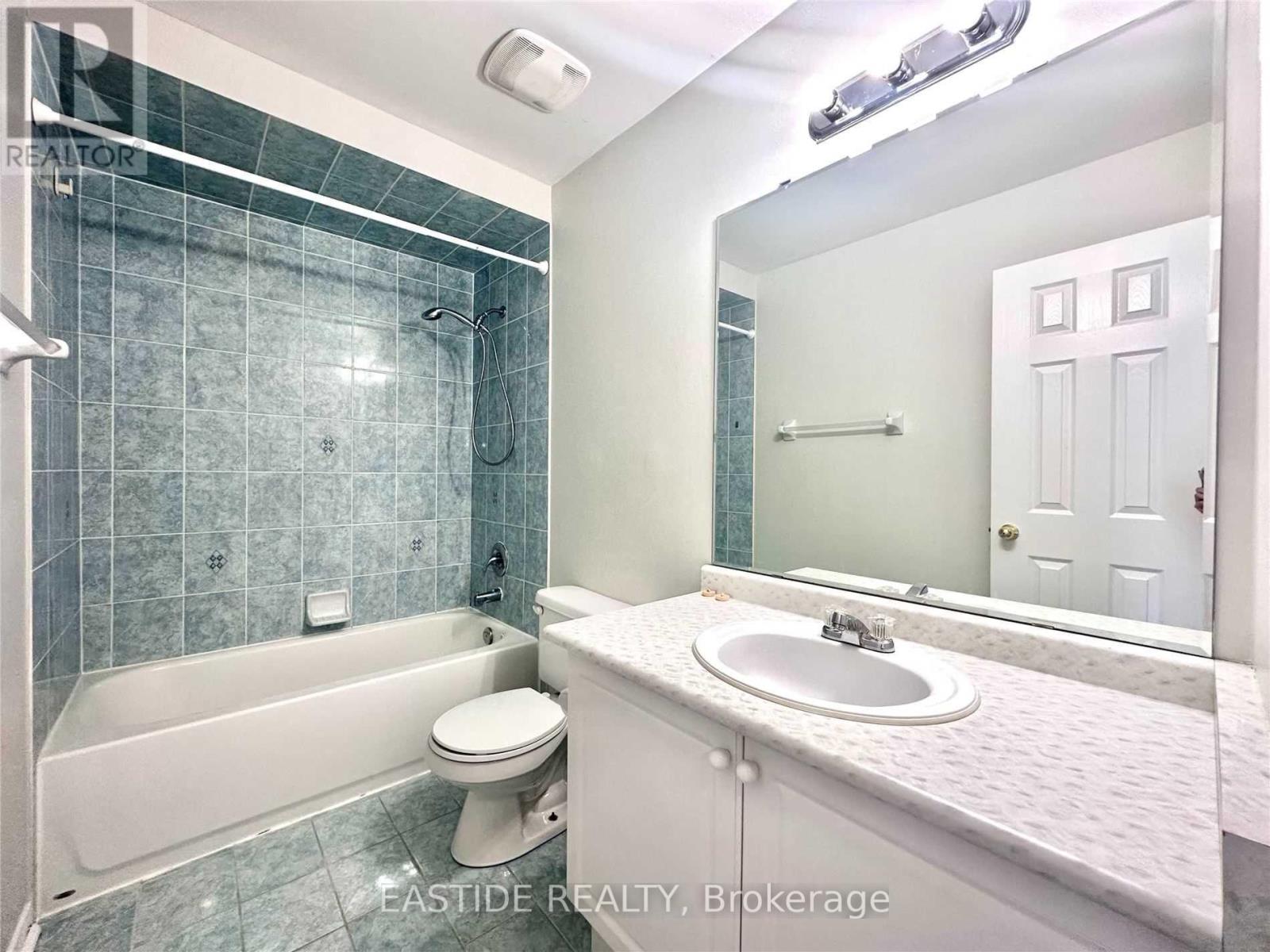 24 Revelstoke Crescent, Richmond Hill, Ontario  L4B 4T2 - Photo 15 - N12769030