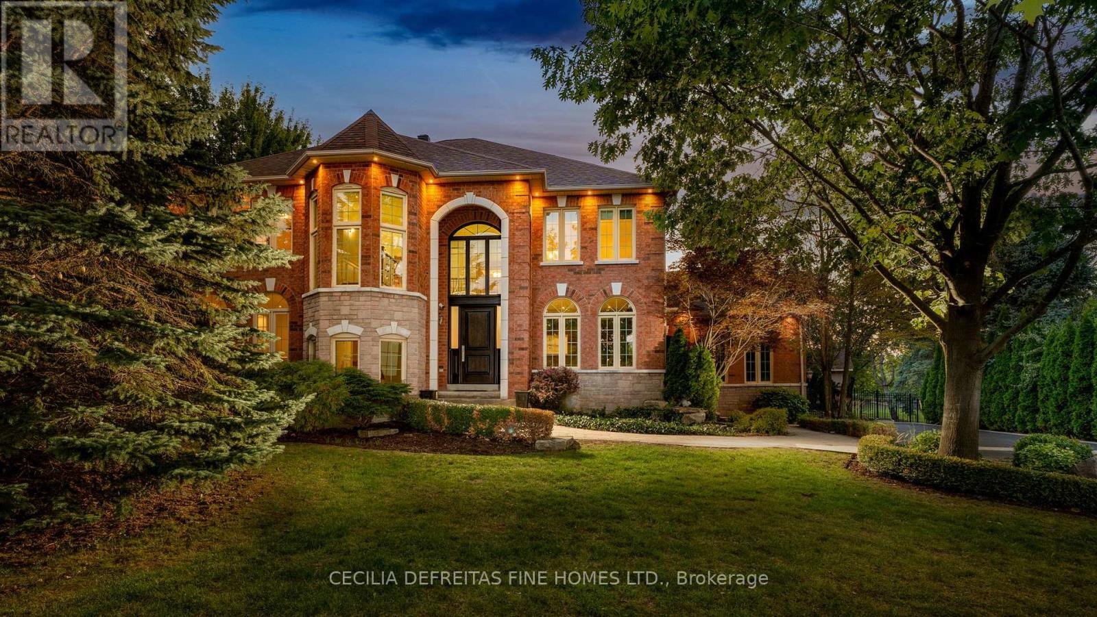 74 Mactaggart Drive, King (Nobleton), Ontario  L0G 1N0 - Photo 1 - N12769044